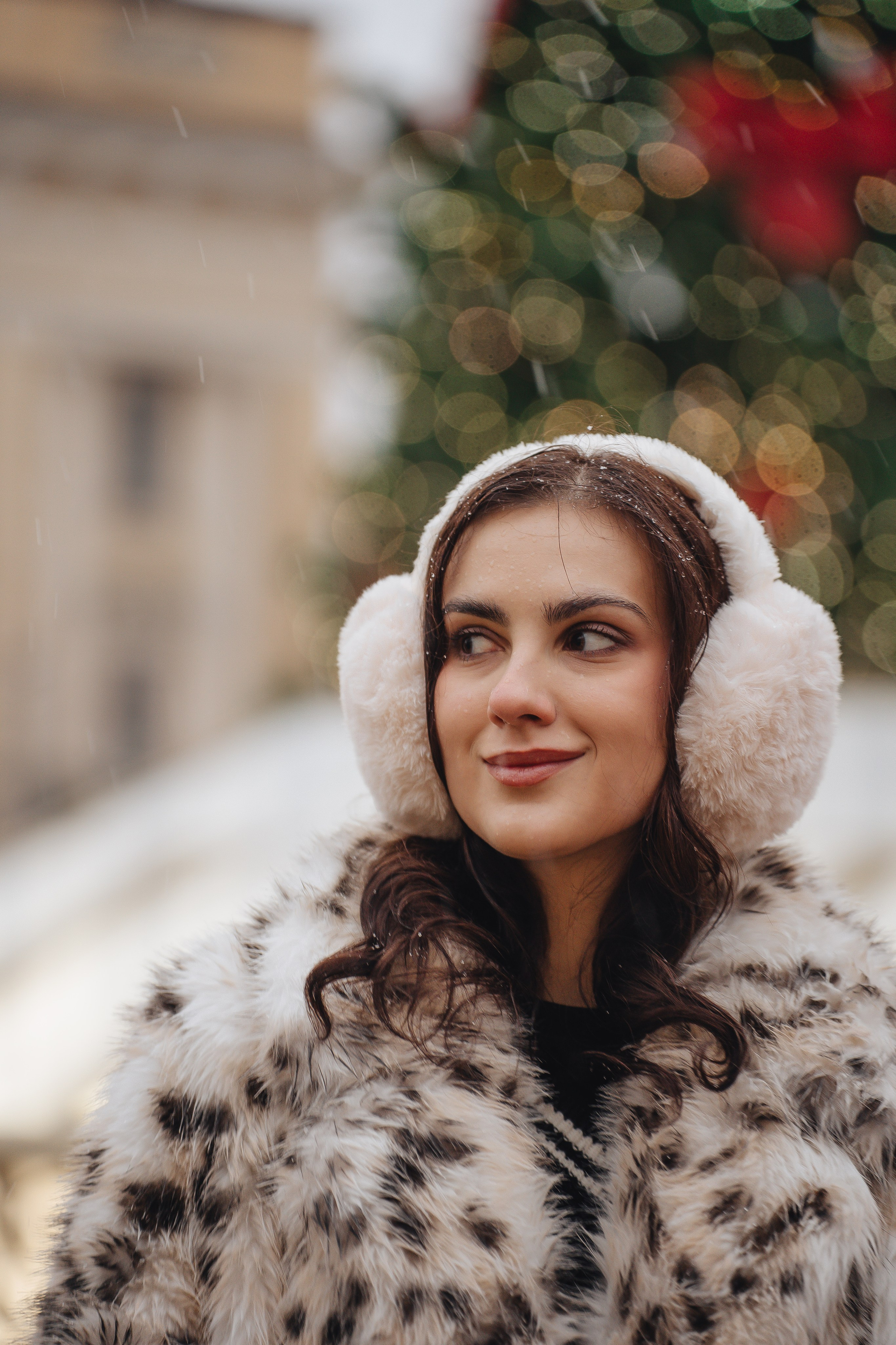 ПРОГУЛКА НА МАНЕЖНОЙ ПЛОЩАДИ ДЛЯ ДЕВУШКИ ПЕРЕД НОВЫМ ГОДОМ (НОВОГОДНЯЯ ФОТОСЕССИИЯ НА МАНЕЖНОЙ ПЛОЩАДИ). Профессиональный фотограф, Санкт-Петербург — Виктория Богомолова