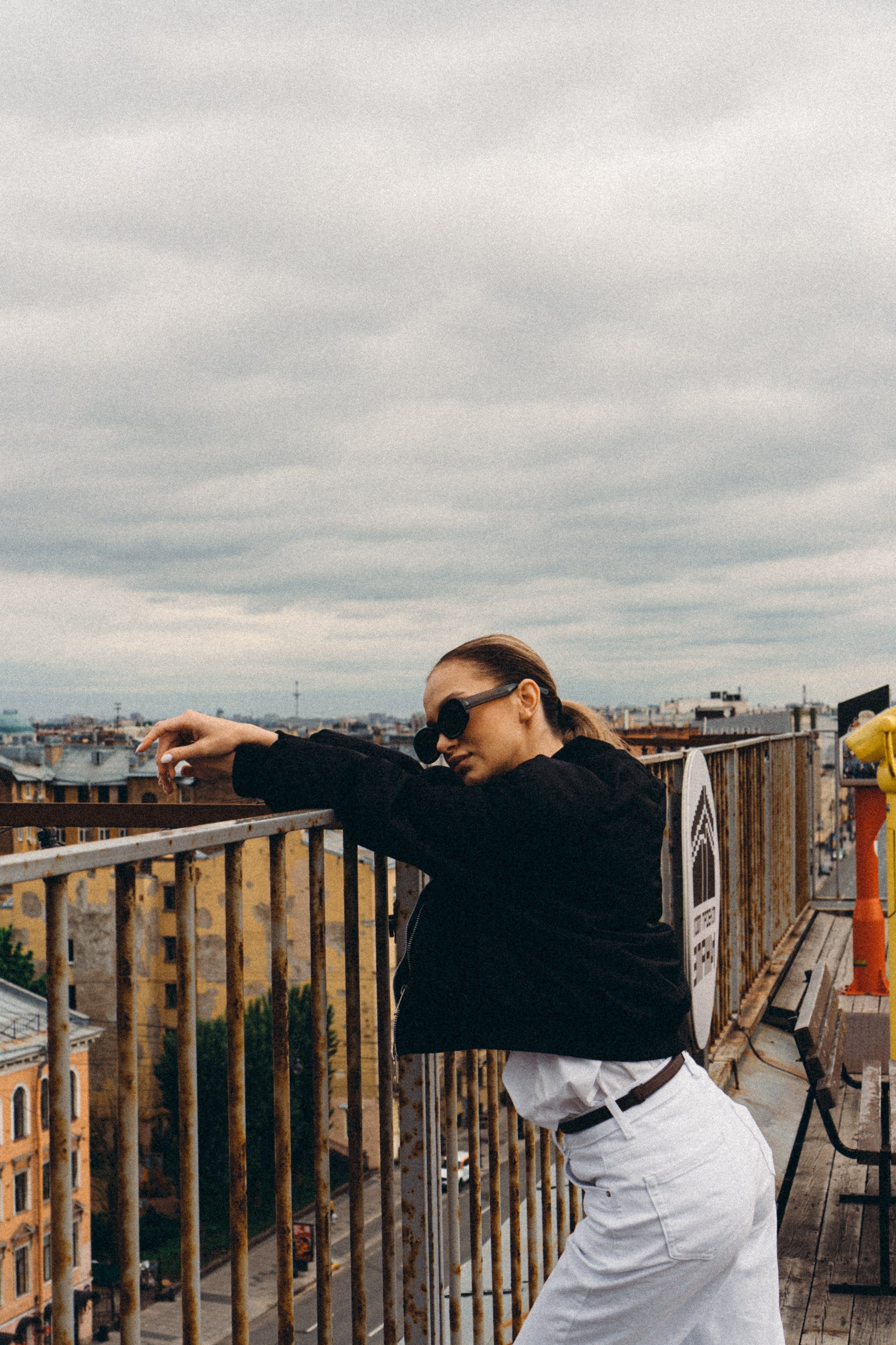 МЫ ГУЛЯЛИ ПРО КРЫШАМ ПИТЕРА. Профессиональный фотограф, Санкт-Петербург — Виктория Богомолова