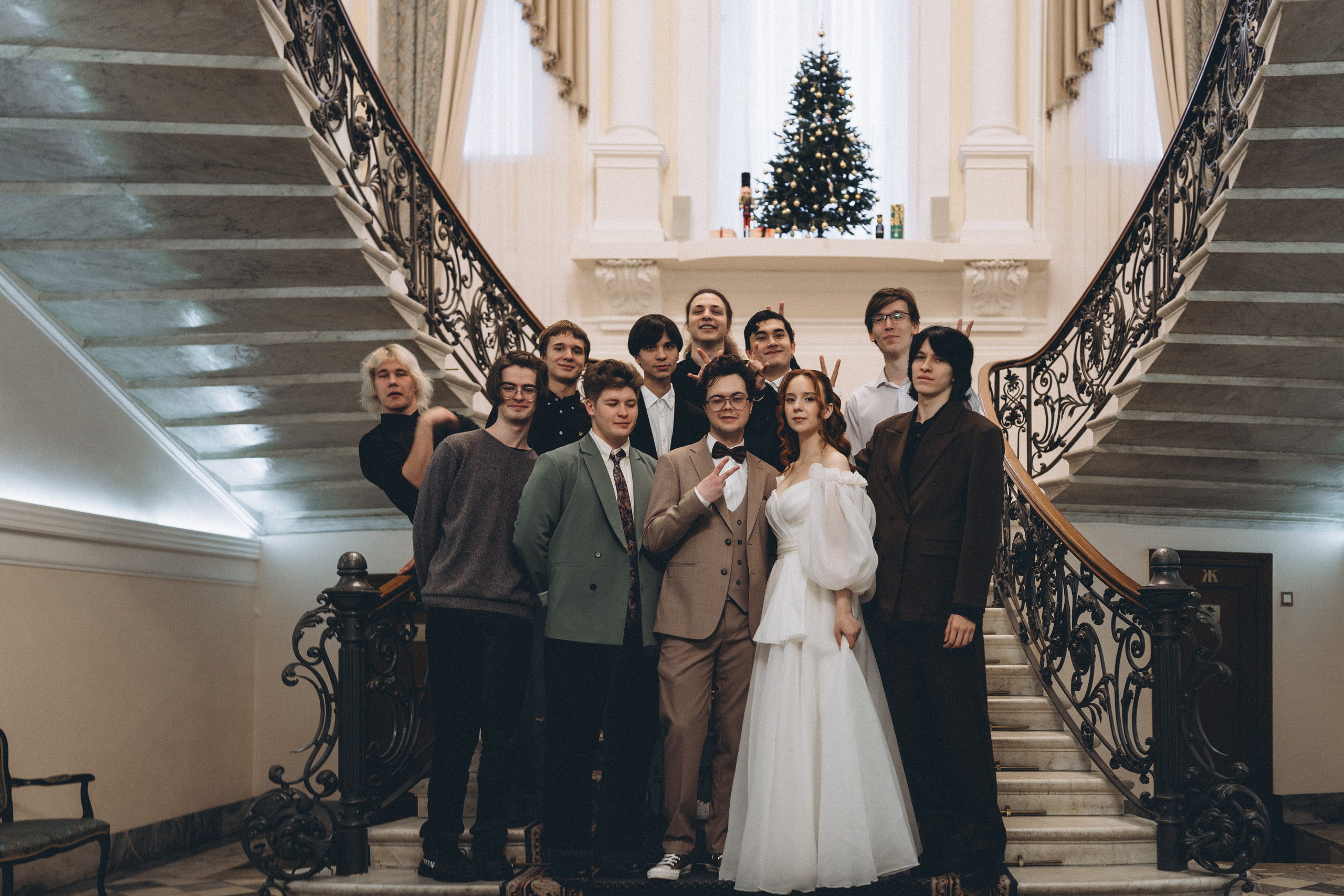 СВАДЕБНАЯ СЬЕМКА ВО ВТОРОМ ДВОРЦЕ С ГОСТЯМИ И ПРОГУЛКА В ТАВРИЧЕСКОМ САДУ. Профессиональный фотограф, Санкт-Петербург — Виктория Богомолова