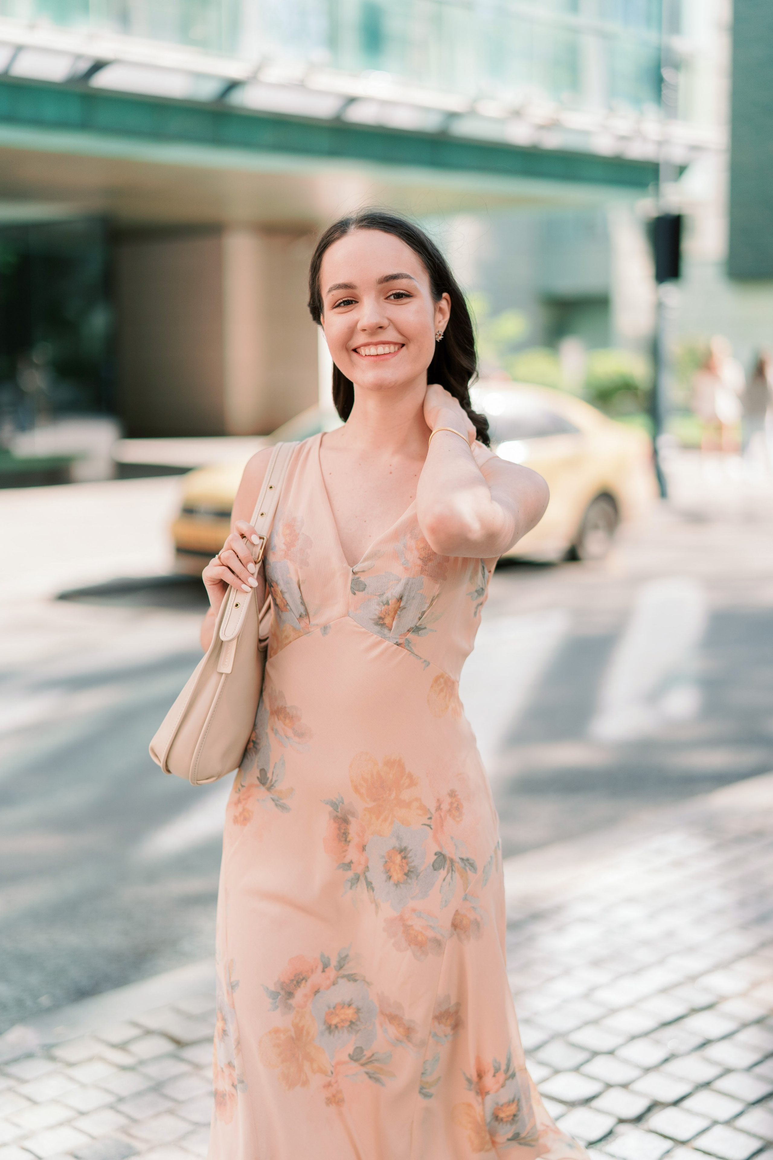 Лавстори, предствадебная прогулка в Москве, свадебный фотограф