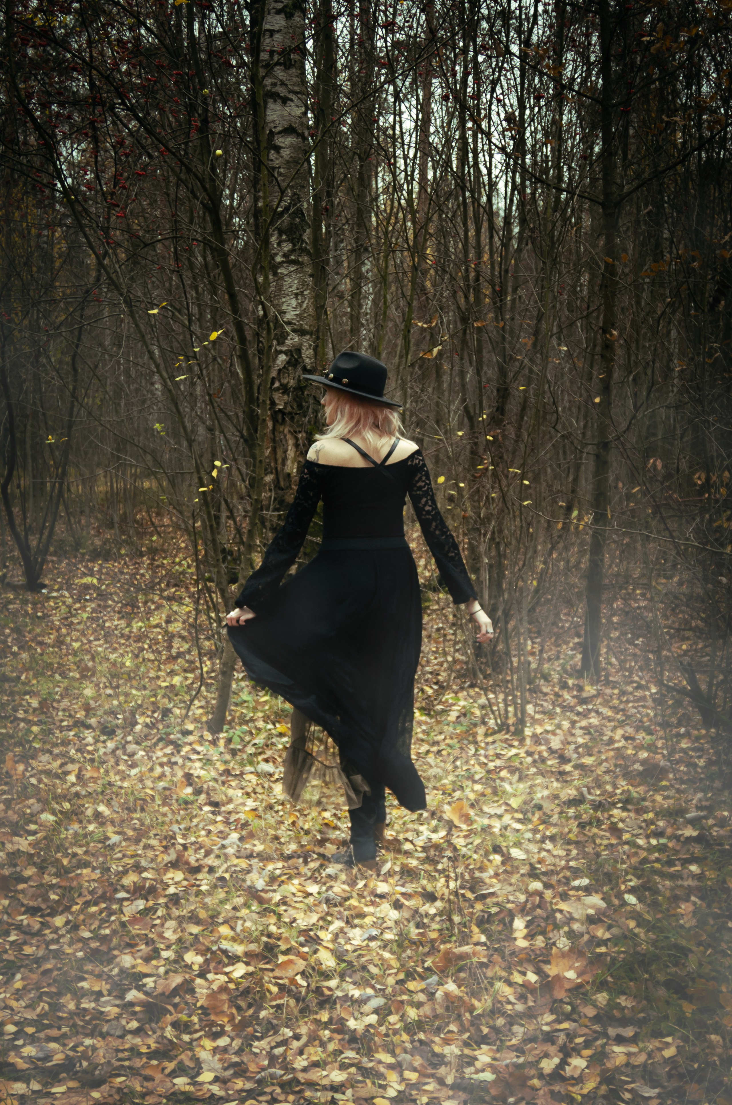 Прогулка ведьмы. Фотосессии по мотивам сказок и фильмов — Катерина Исауленко. СПб