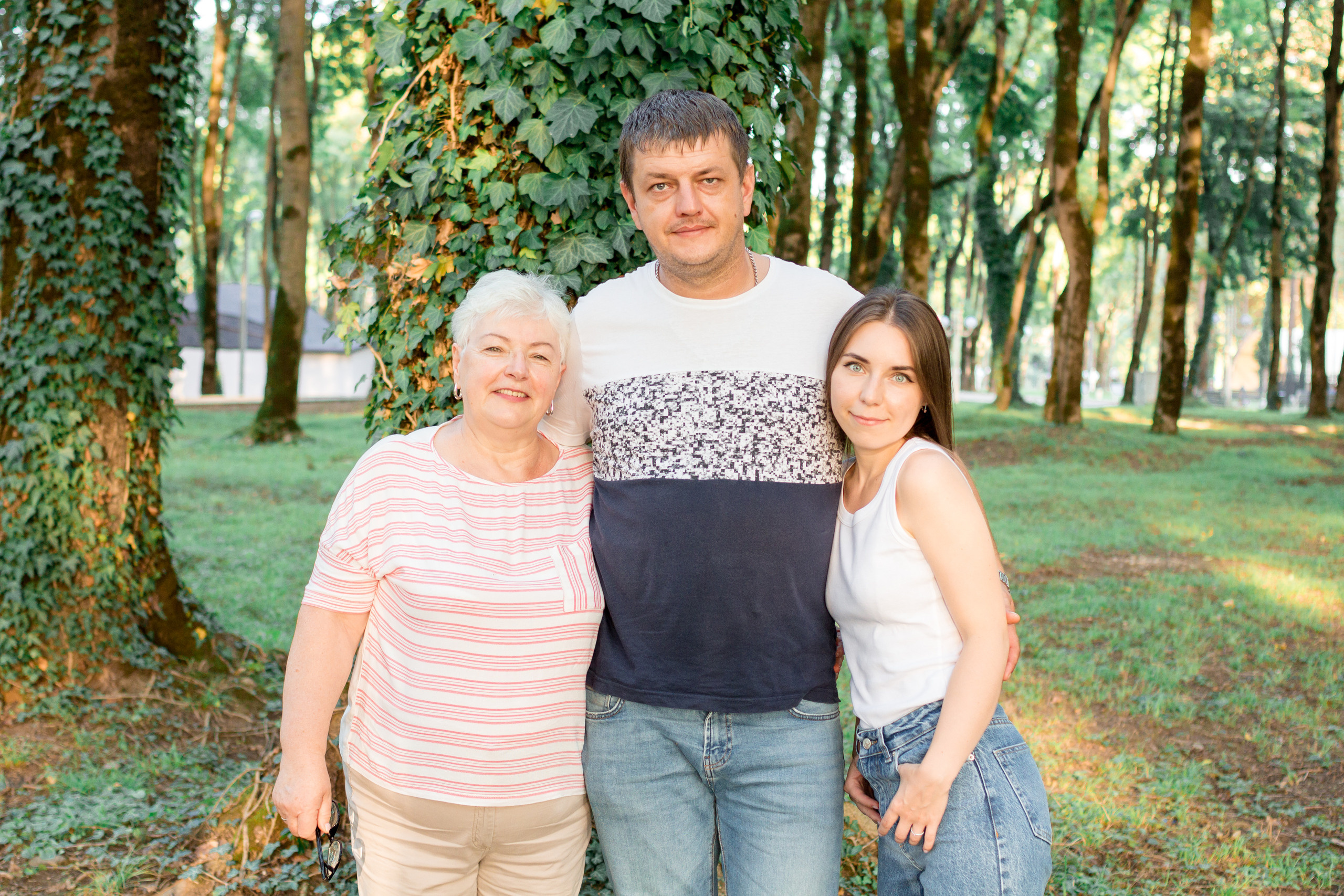 Фотосессия большой семьи. Фотограф беременных  Апшеронск Краснодарского края Светлана Обламская