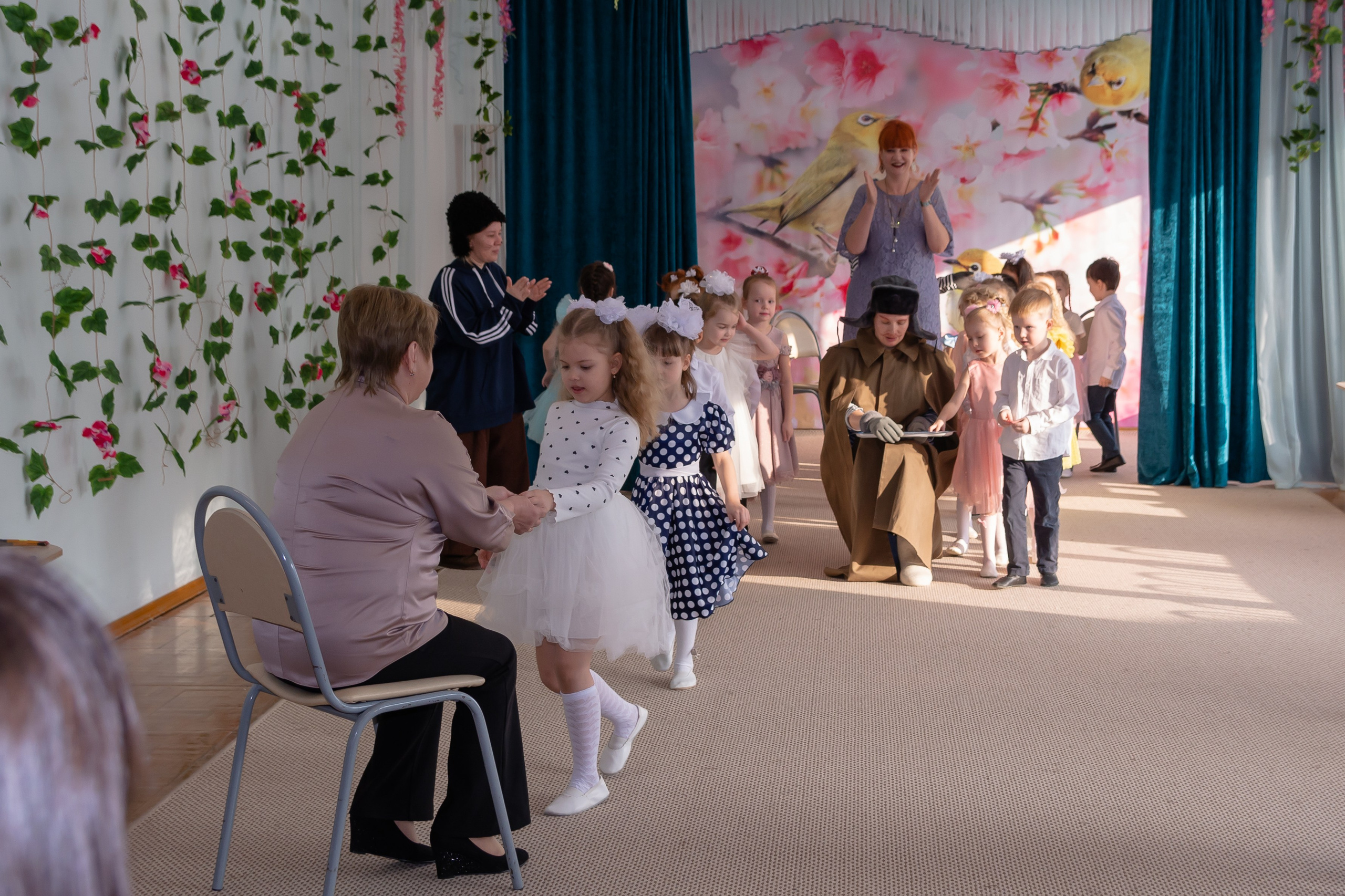 Весенний утренник