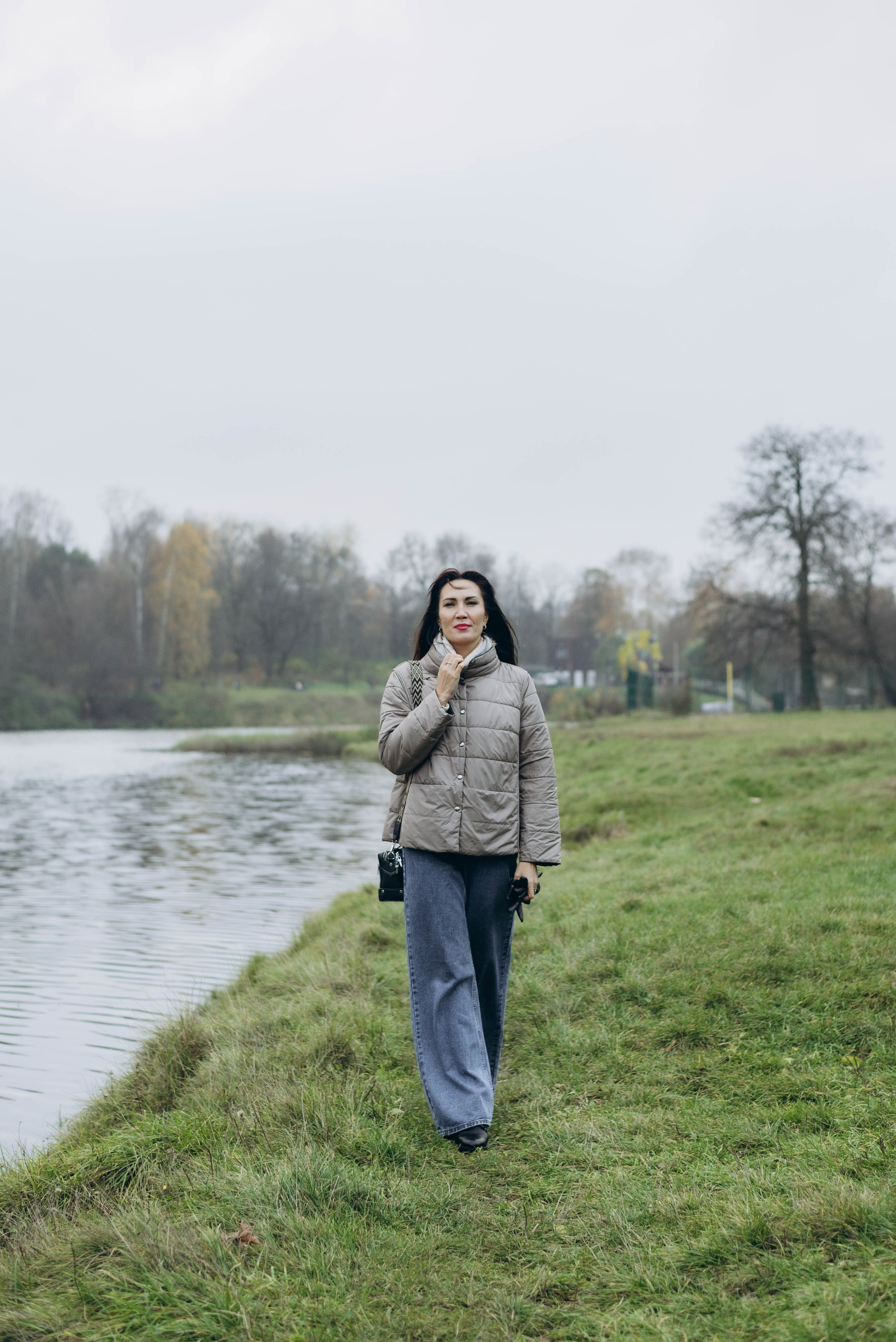 Прогулочная фотоссесия для девушки в парке. Семейный фотограф в Железнодорожном Масаева Елена