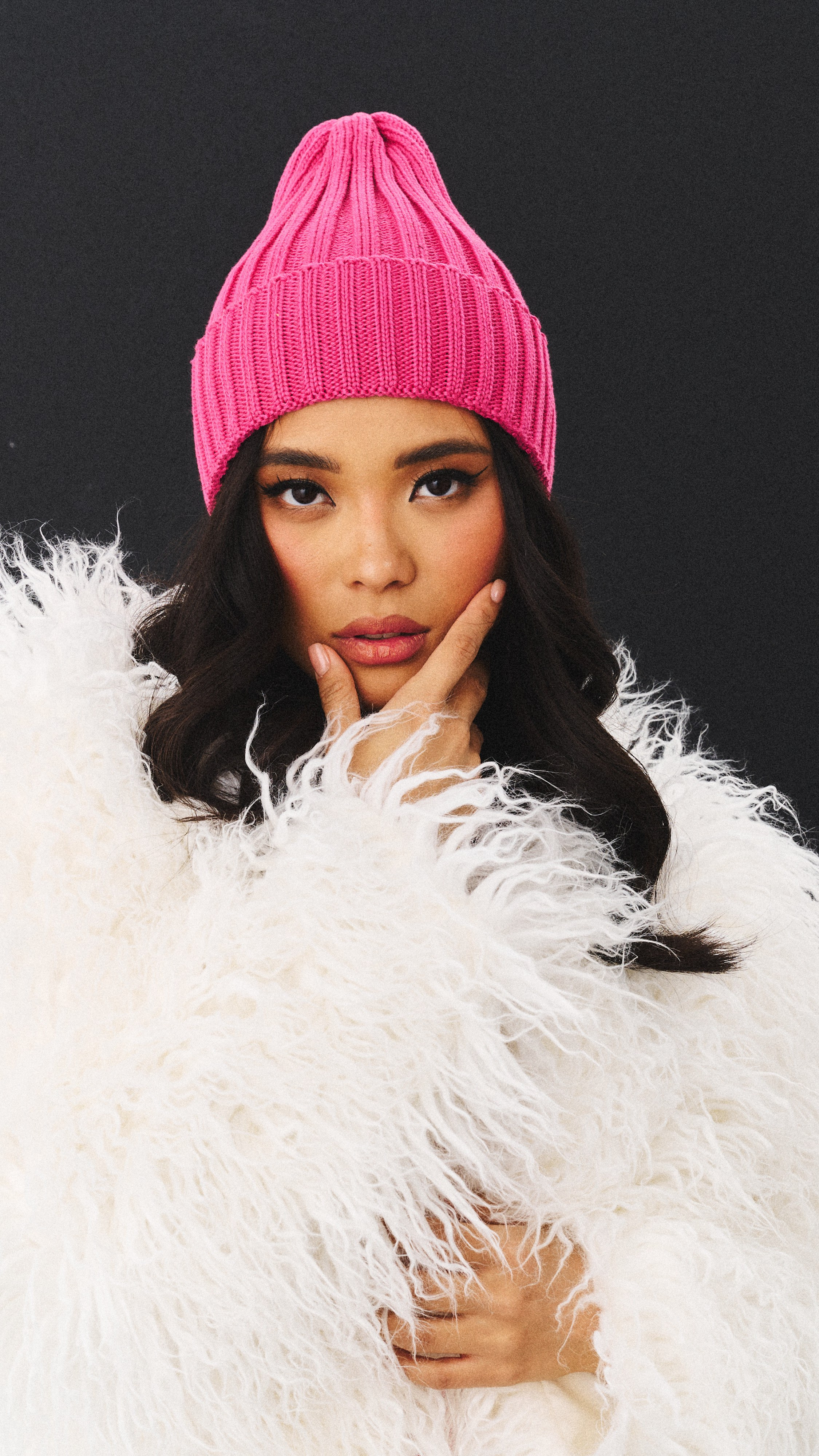 Каталоги на белом фоне. Лучший фотограф для брендов в Москве, съемки для маркетплейсов