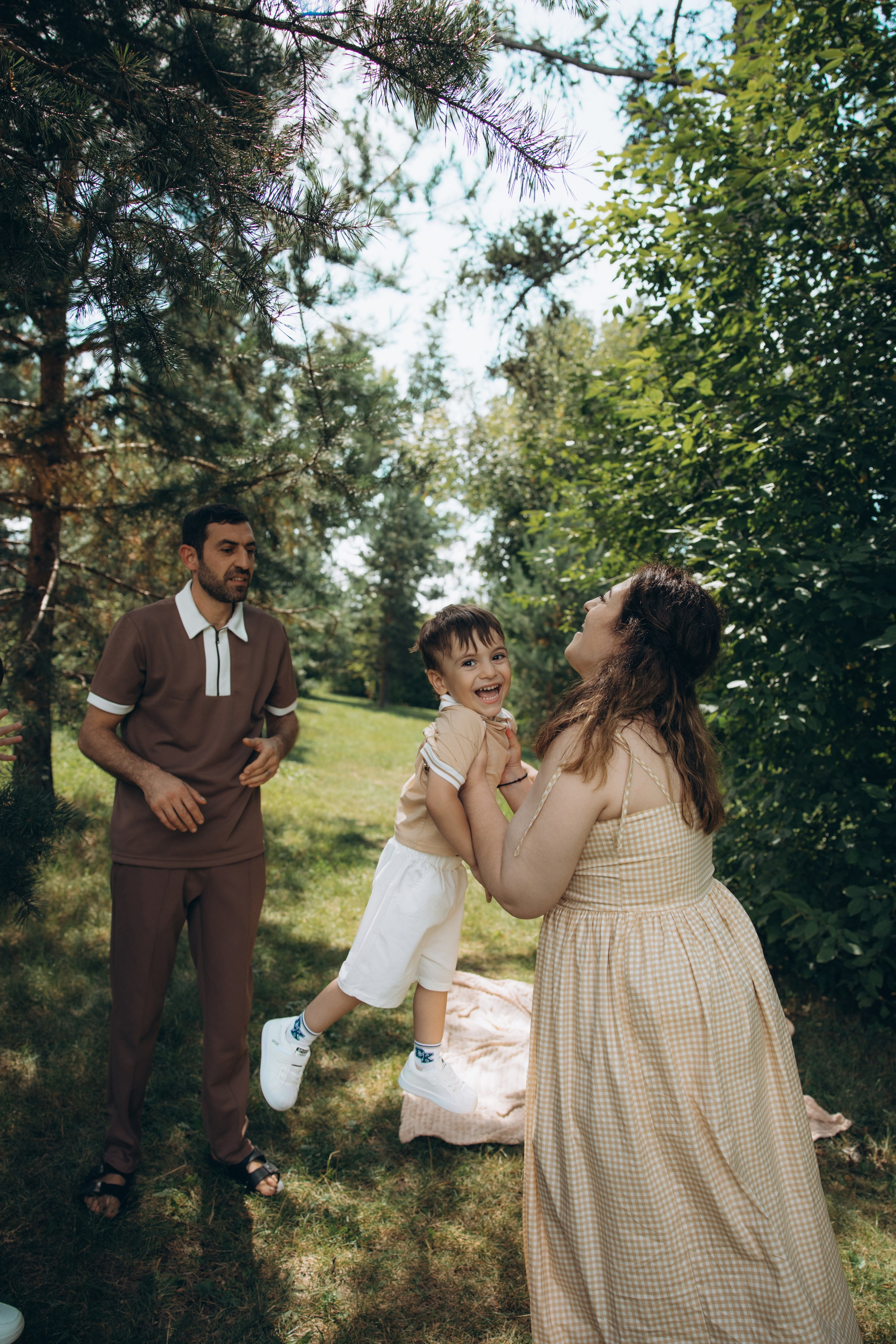 Семейная фотосессия в парке ЦПКиО. Свадебный, семейный фотограф в Иркутске Светлана Макаричева