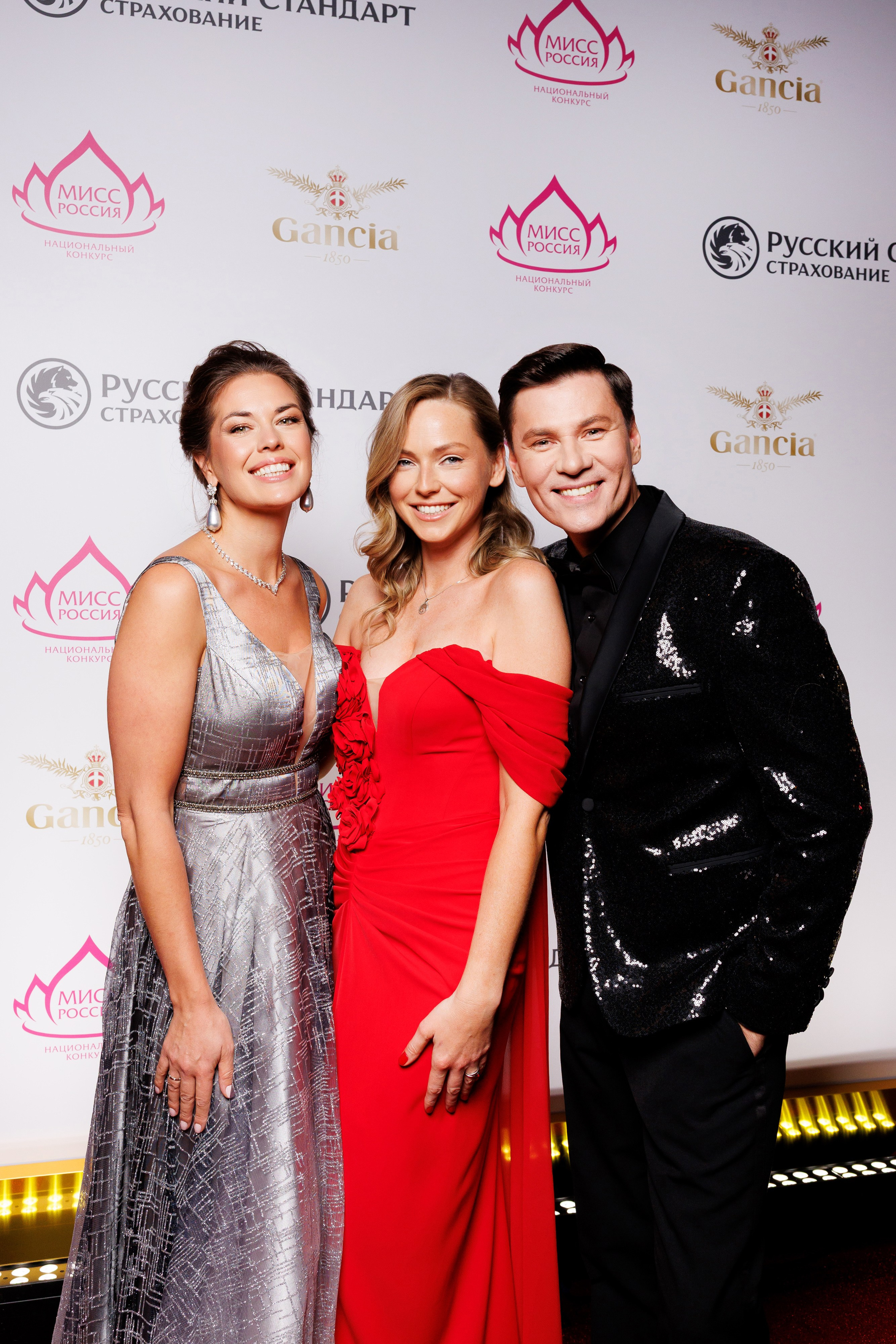 Красная дорожка конкурса красоты Мисс Россия 2025 — фотоотчет от Евгения Новикова. Репортажный фотограф в Москве Евгений Новиков