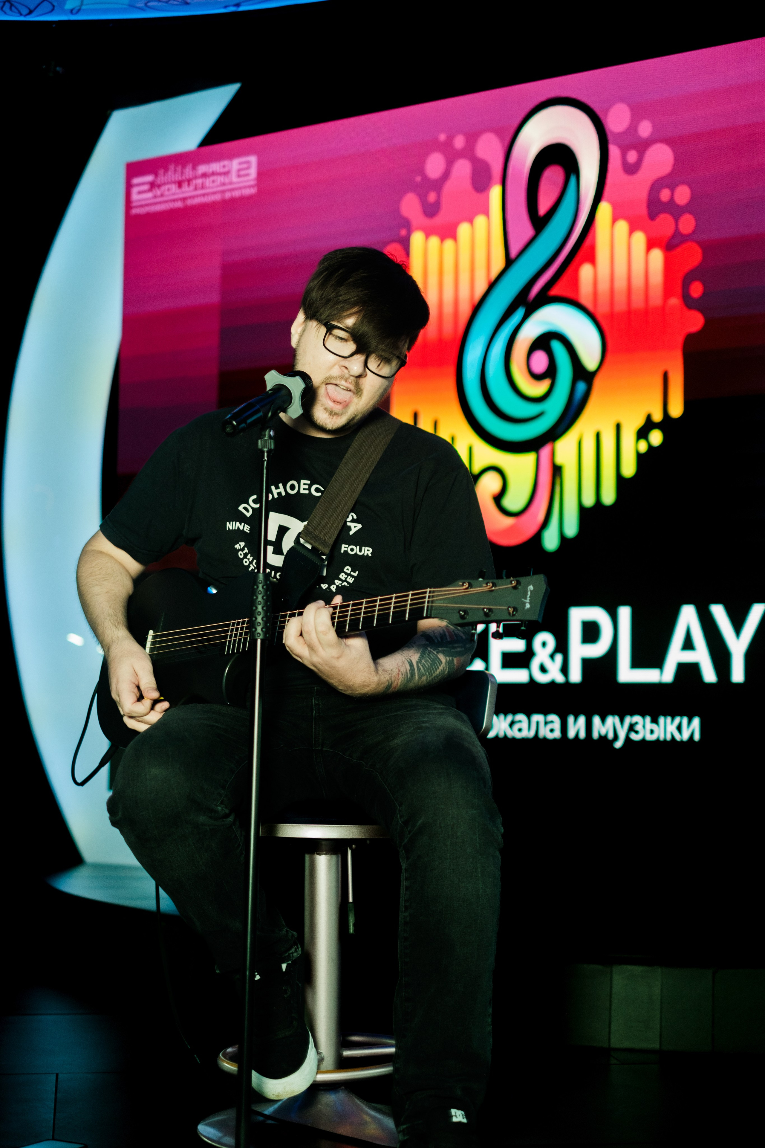 Voice&Play | караоке-бар ГОСТИ. Свадебный и репортажной фотограф Денис Ожигин в Краснодаре и Краснодарском крае