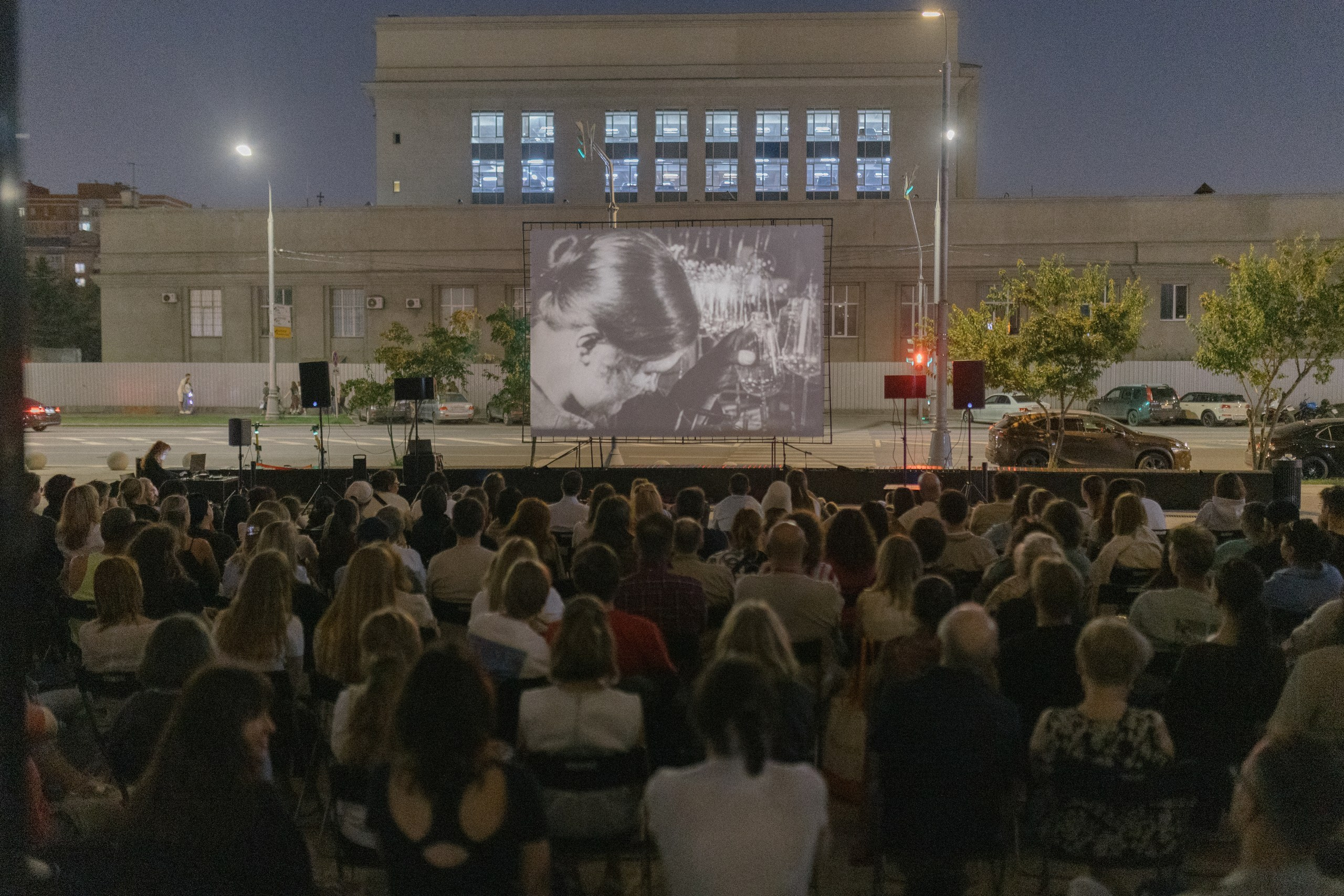 Показ фильма с кинопленки. Фотограф мероприятий, персональные съемки в Москве Владиславлева Настя