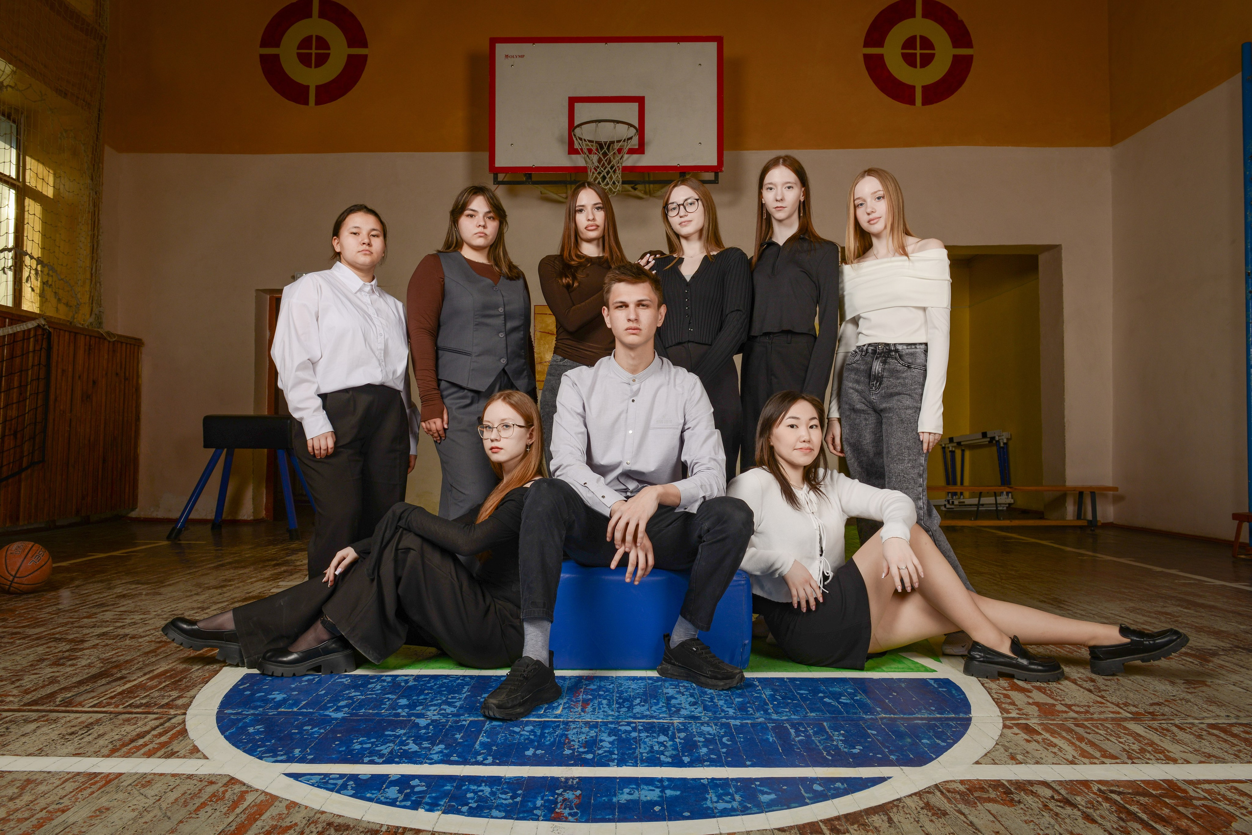 Групповые снимки в школе. Татьяна Гойда портретный и семейный фотограф Ленск. Выпускные альбомы