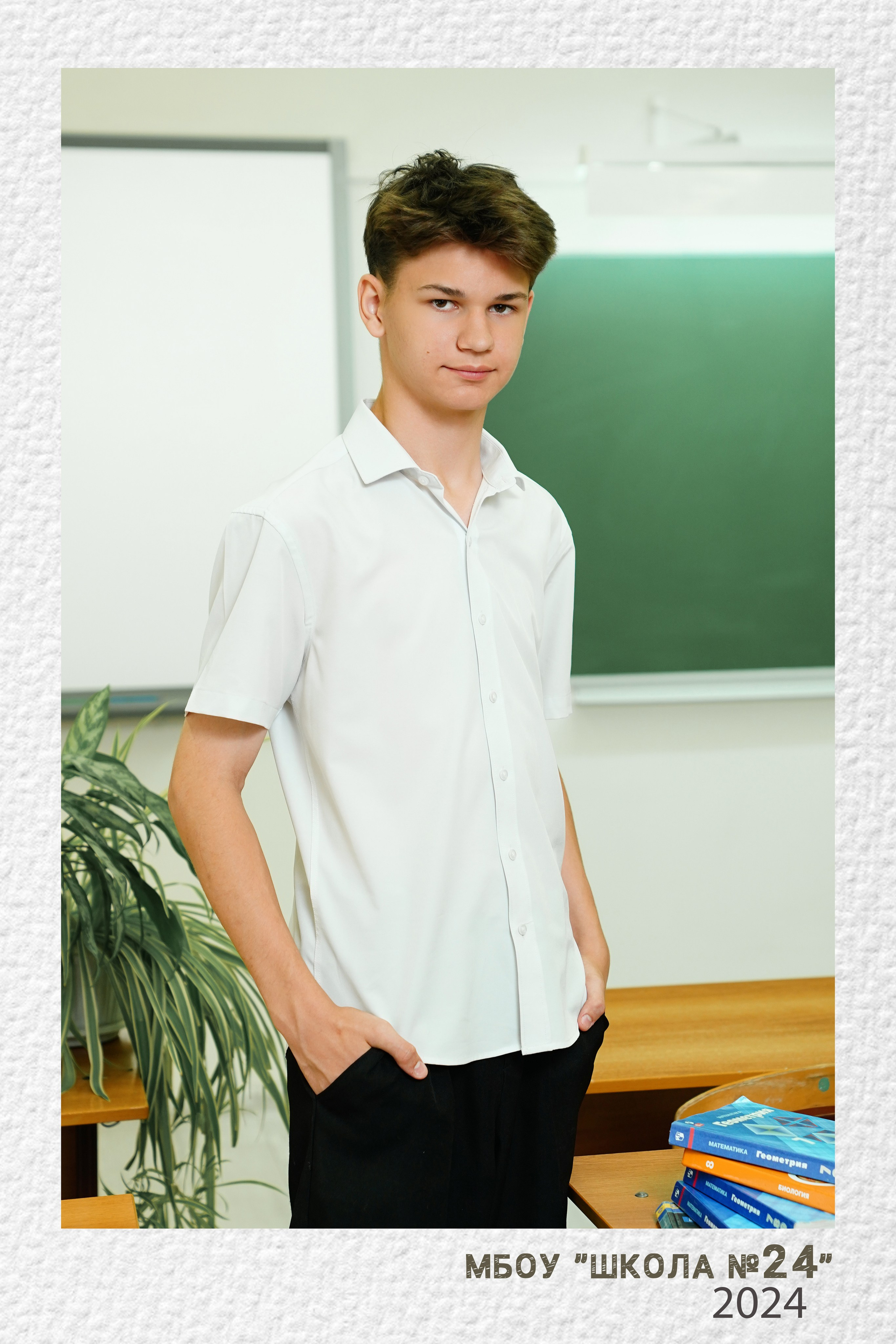 Портреты старшие классы. MEMENTO.Выпускные альбомы, школьные, юбилейные и другие книги. Ростов-на-Дону