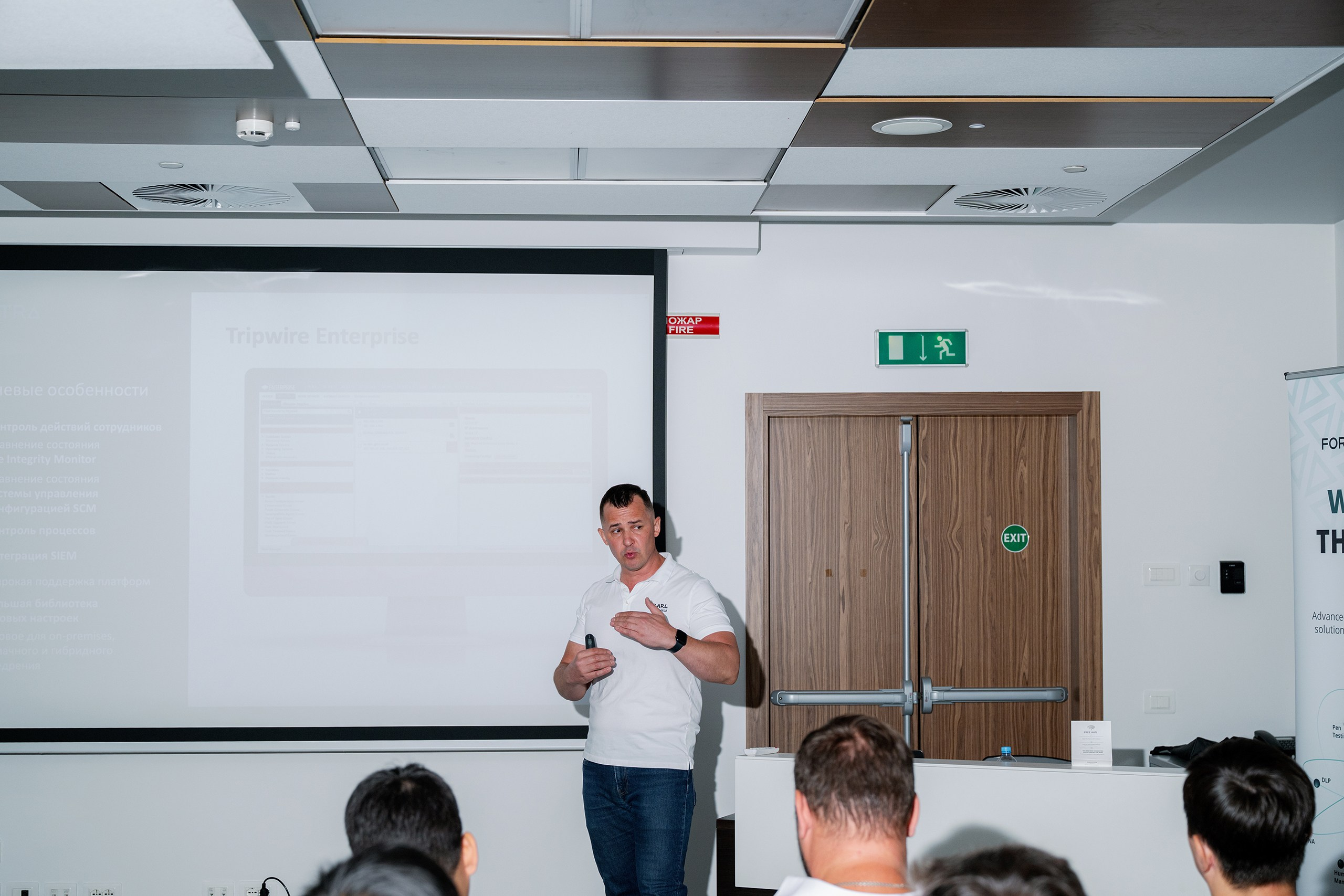 Бизнес завтрак BakoTech&Fortra. Фотограф в Алматы — Алексей Коньков | Репортаж, свадьбы, портреты