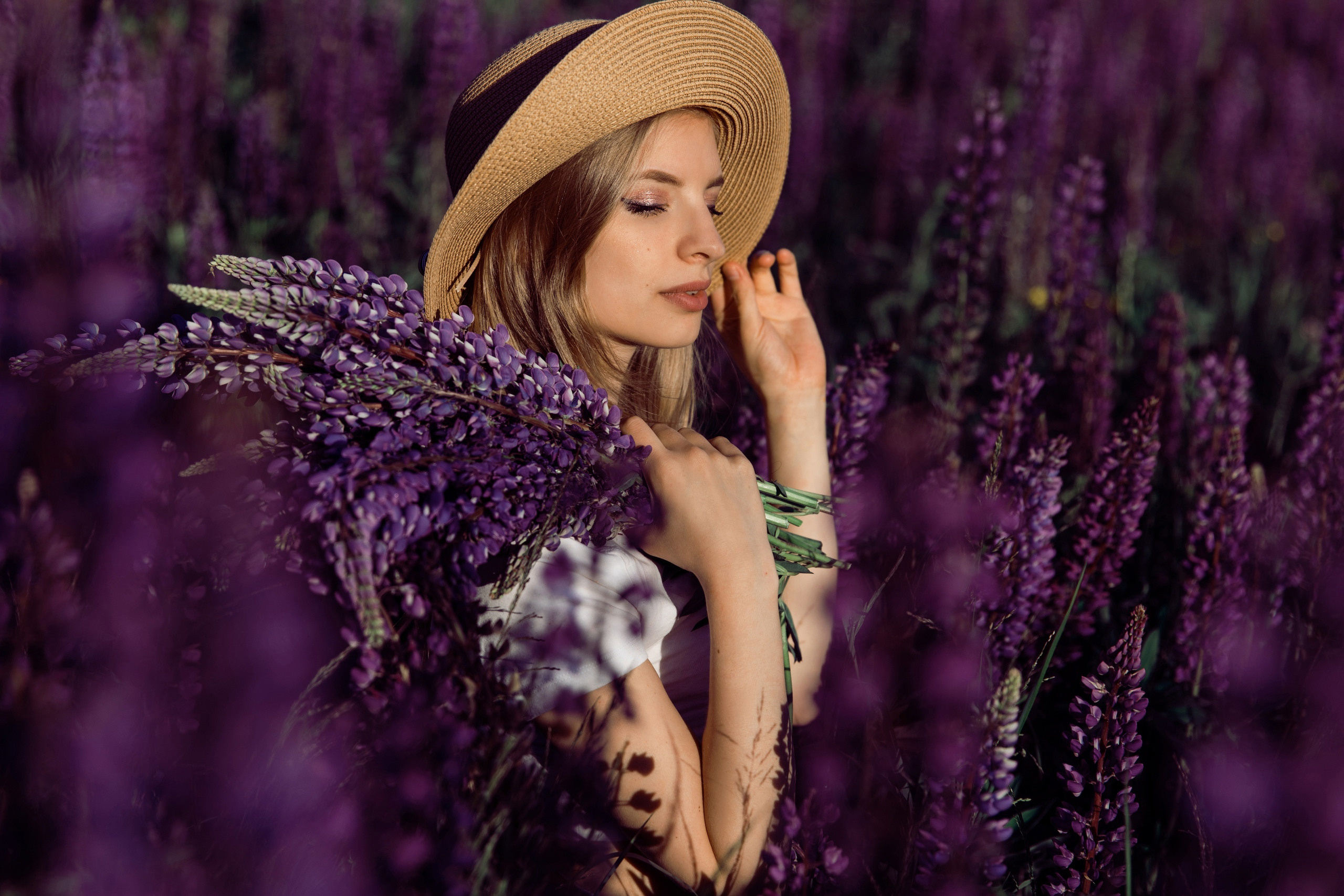 Фотосессия в люпиновом поле Сыктывкар