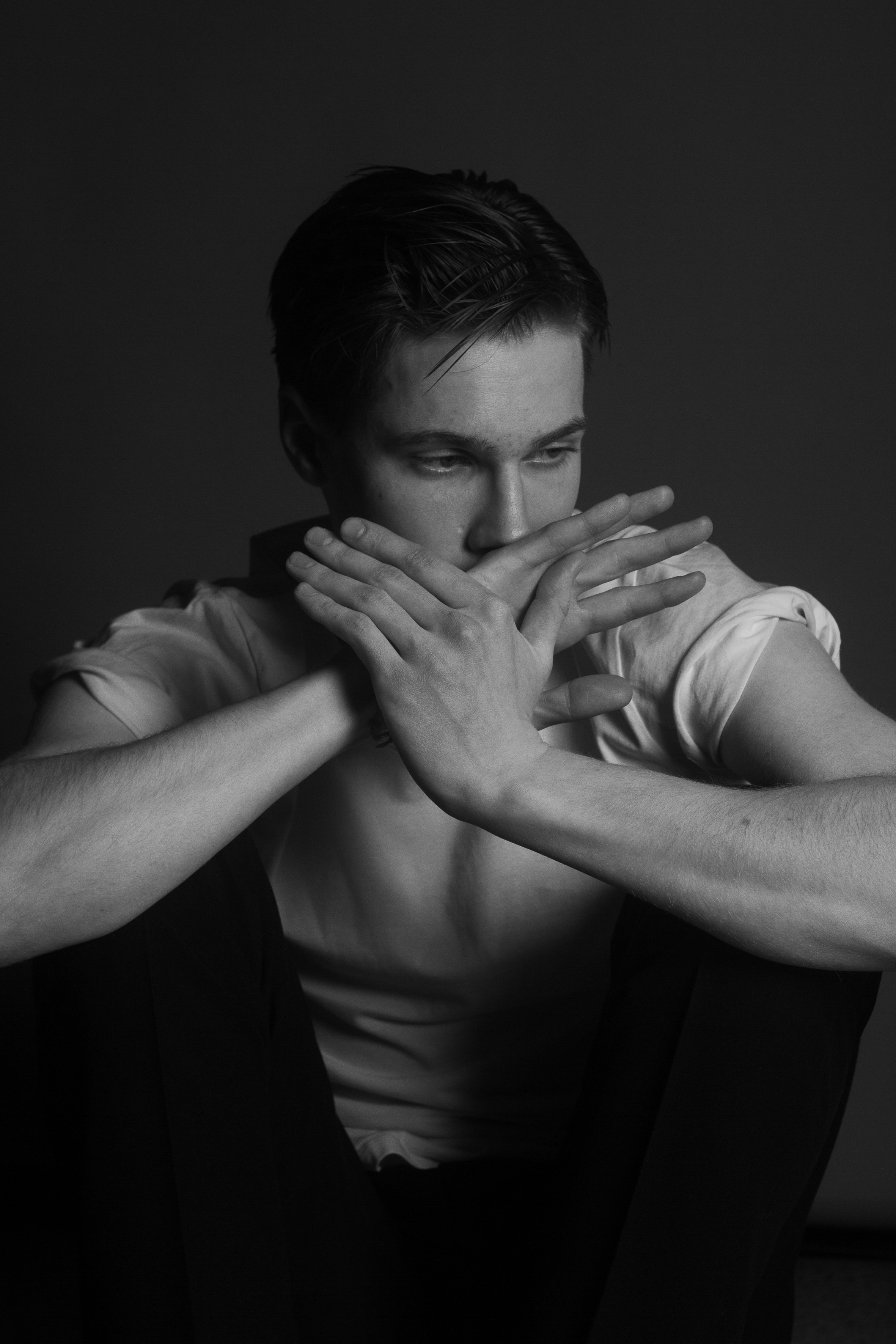 Макар, актер рекламы. Контент-фотограф для творческих единиц и мастеров в Санкт-Петербурге