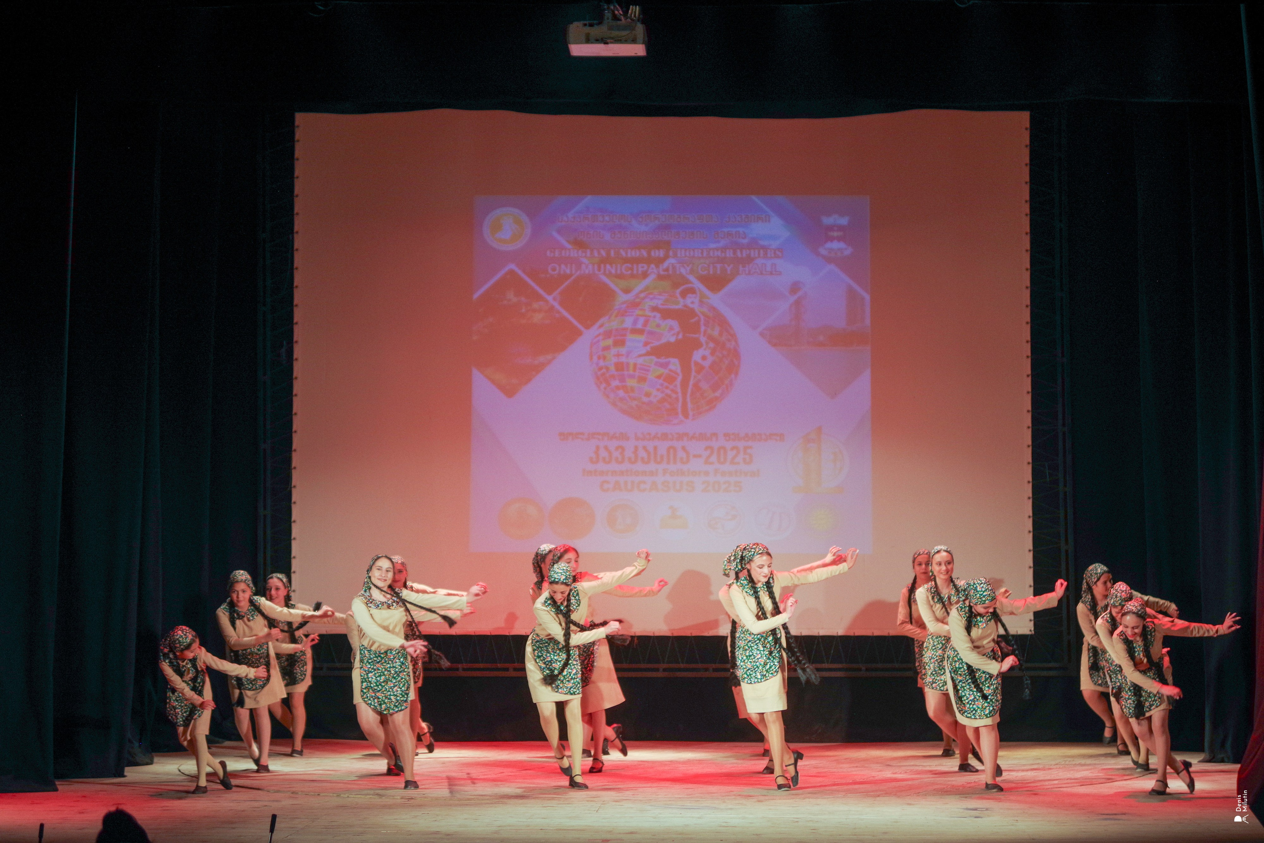 Танцы в прекрасном Они. Портретный фотограф Денис Милютин