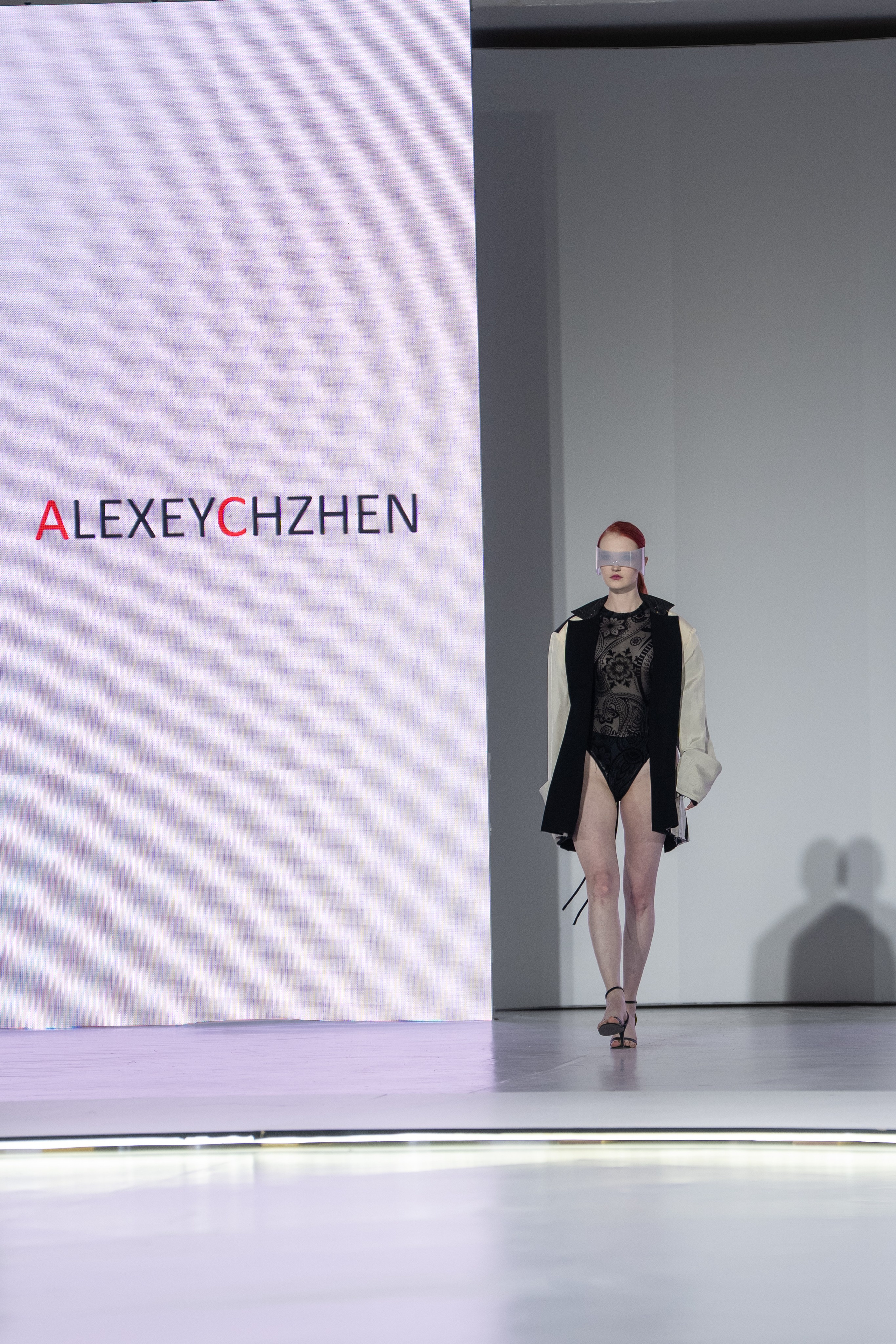 Дизайнер Alexey Czhen. Сайт Алматинского НЮ АРТ, будуар и фэшн фотографа Дениса Карпенко