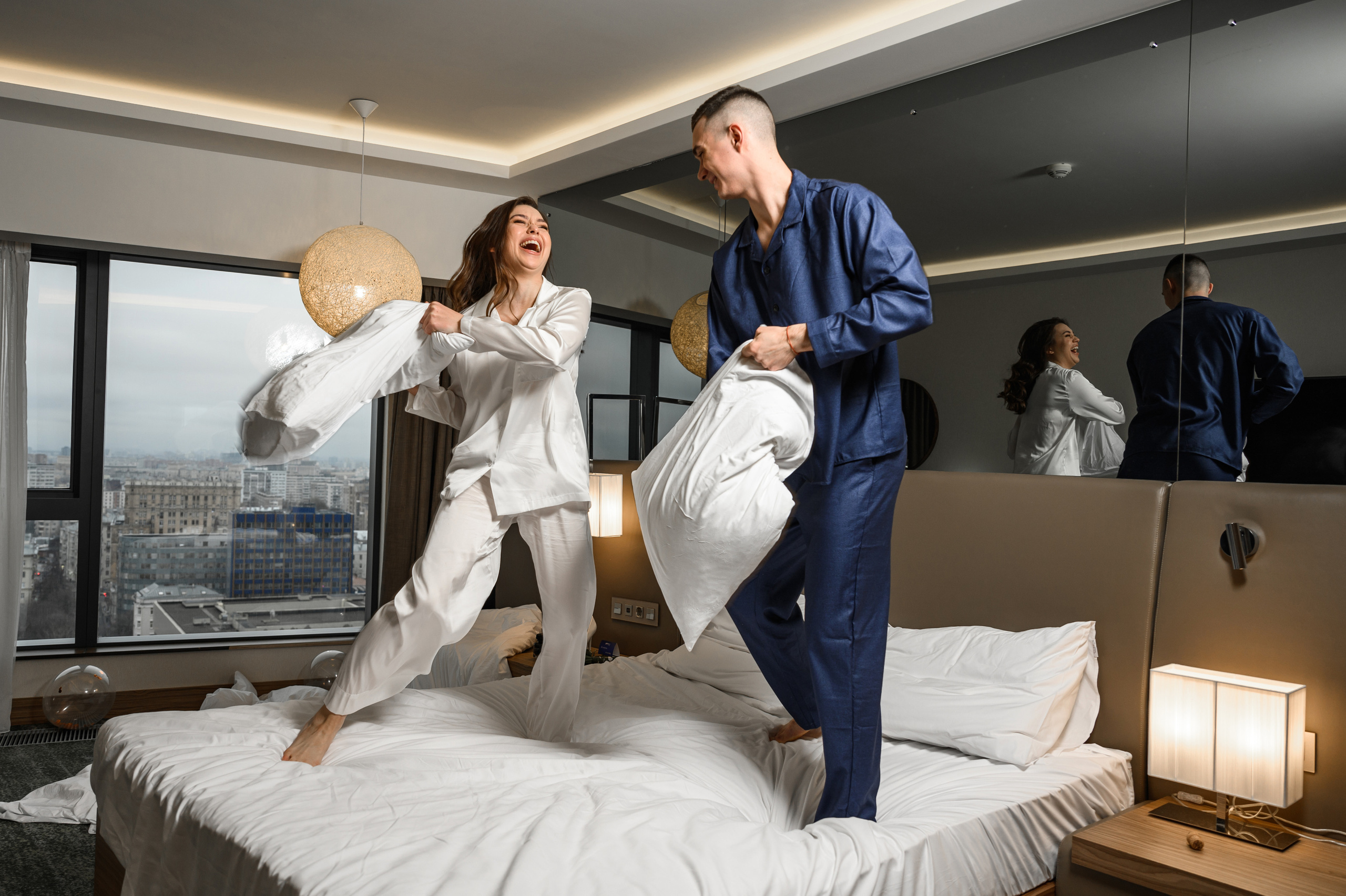 Свадебная фотосессия Radisson Blu Olympiyskiy Hotel. Свадебный фотограф Москва Юрий Кульман