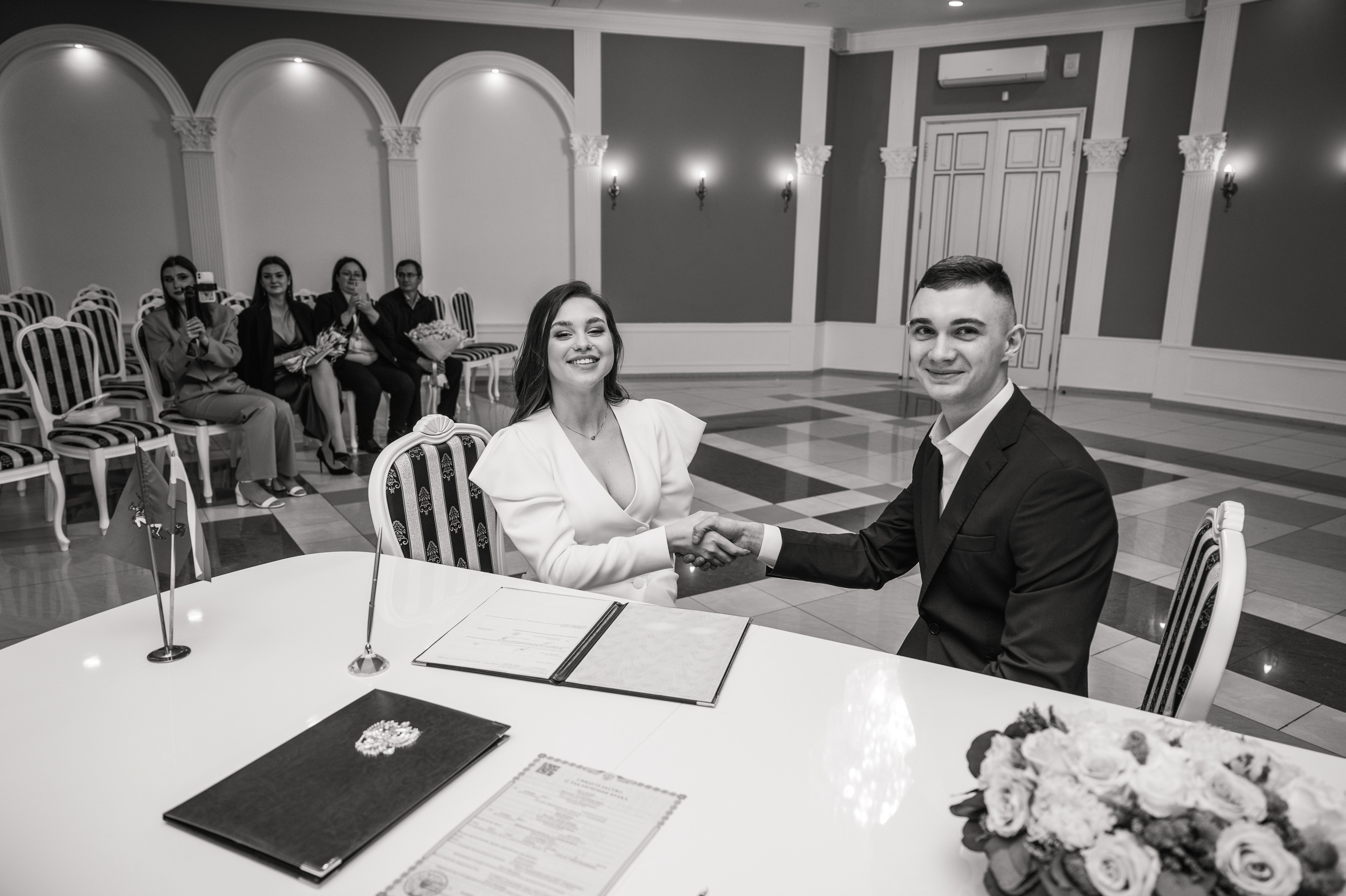 Свадебная фотосессия Radisson Blu Olympiyskiy Hotel. Свадебный фотограф Москва Юрий Кульман