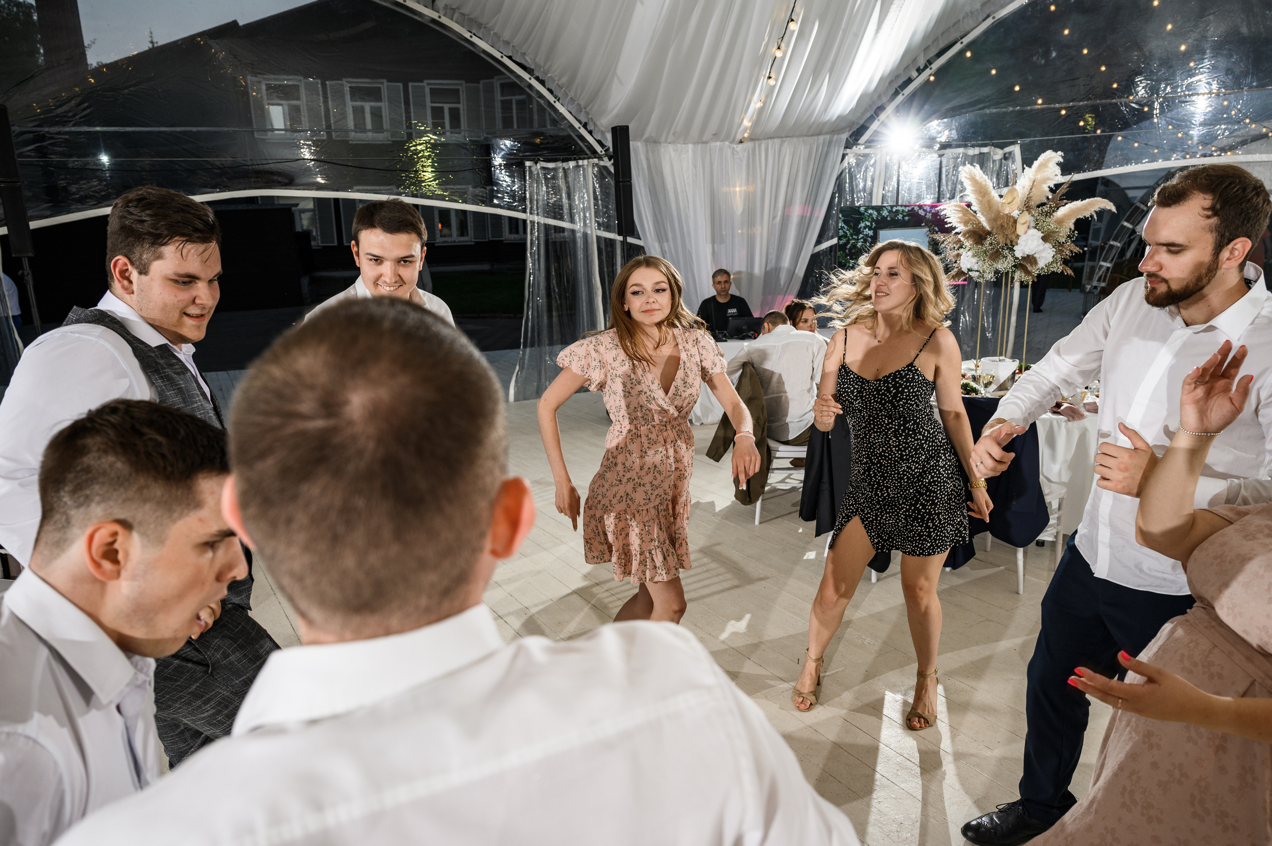 Свадьба шатёр Лесная дача. Свадебный фотограф Москва Юрий Кульман