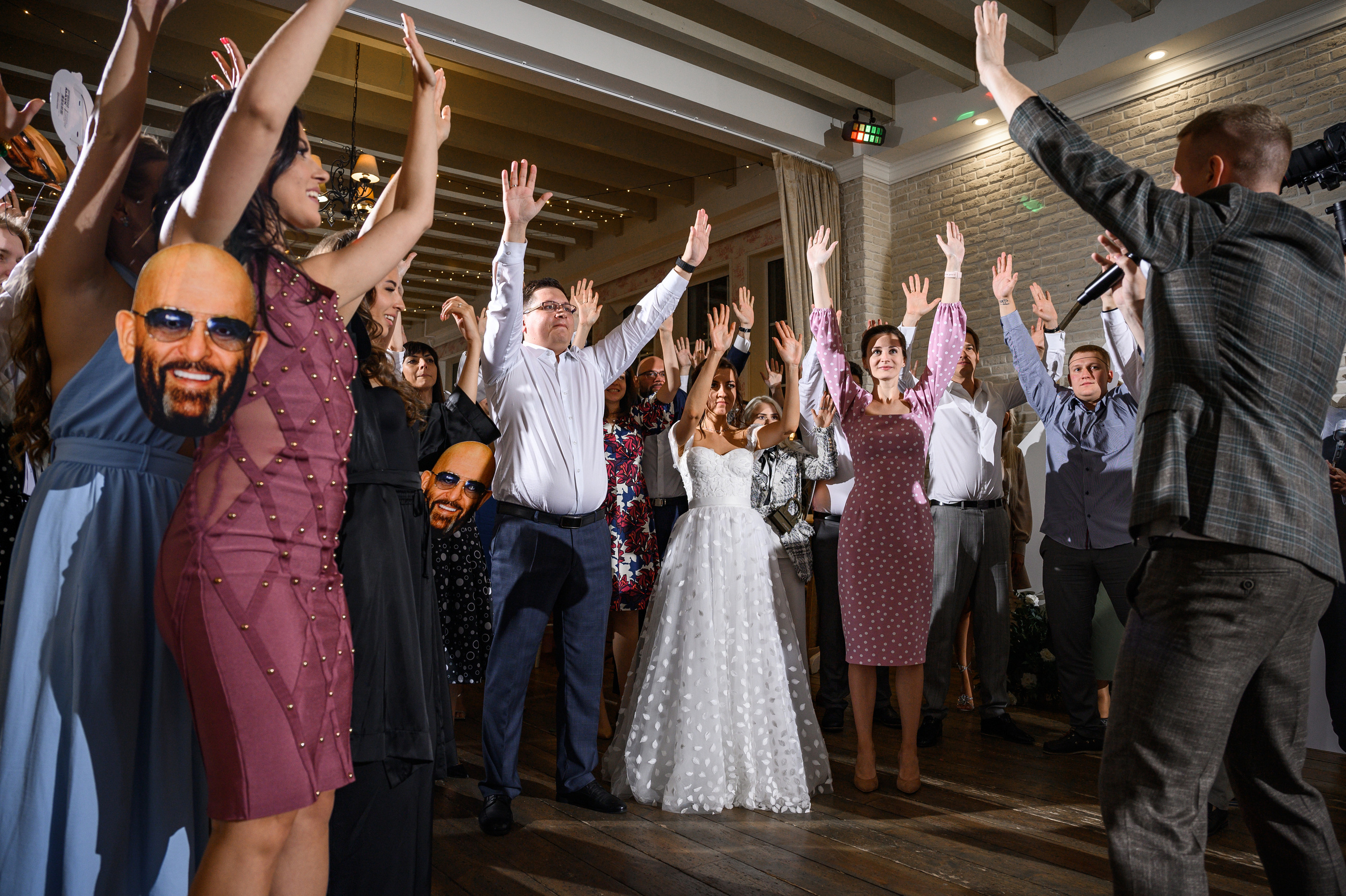 Свадебная фотосессия Барвиха luxury village. Свадебный фотограф Москва Юрий Кульман