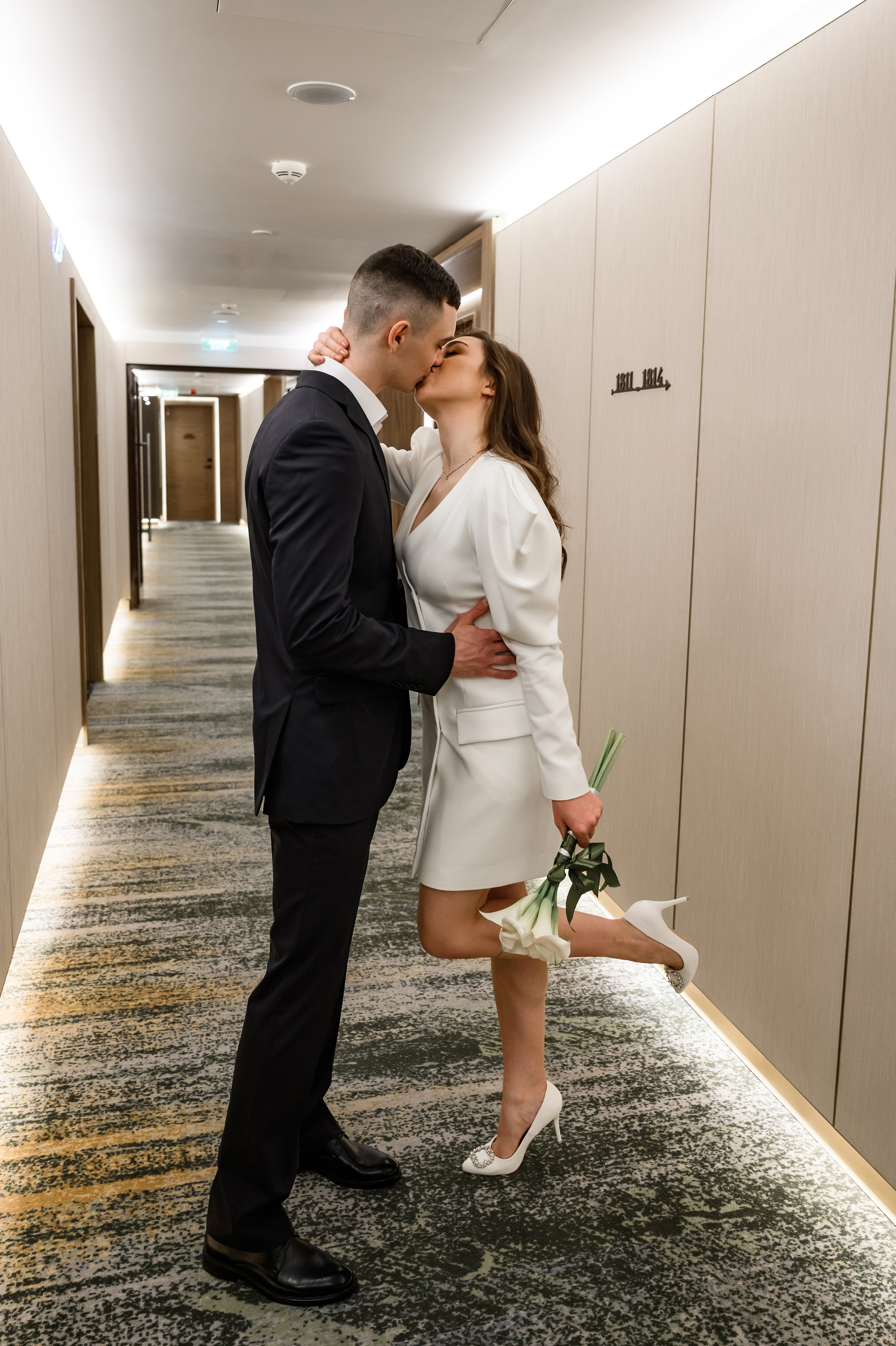 Свадебная фотосессия Radisson Blu Olympiyskiy Hotel. Свадебный фотограф Москва Юрий Кульман