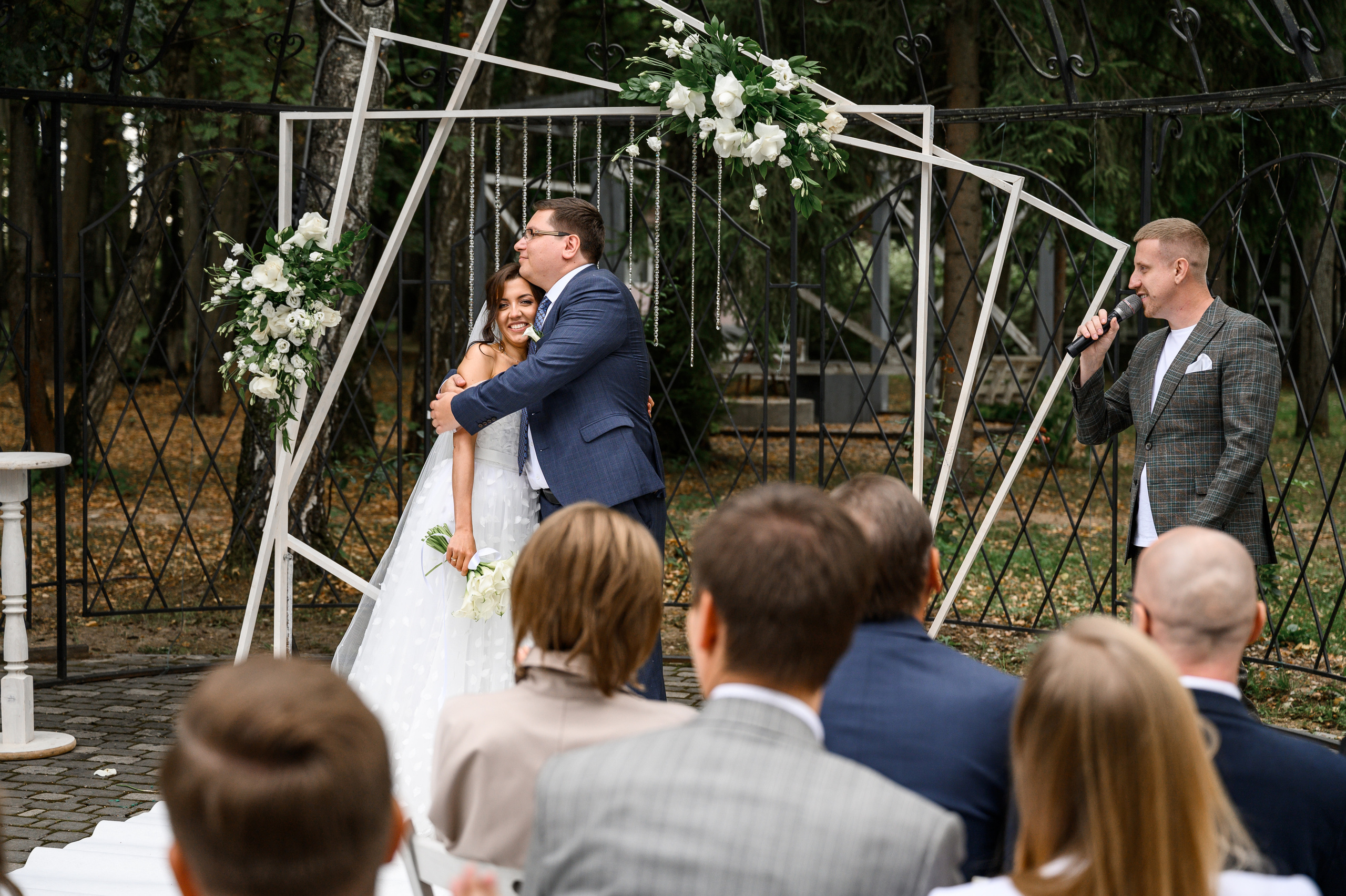 Свадебная фотосессия Барвиха luxury village. Свадебный фотограф Москва Юрий Кульман