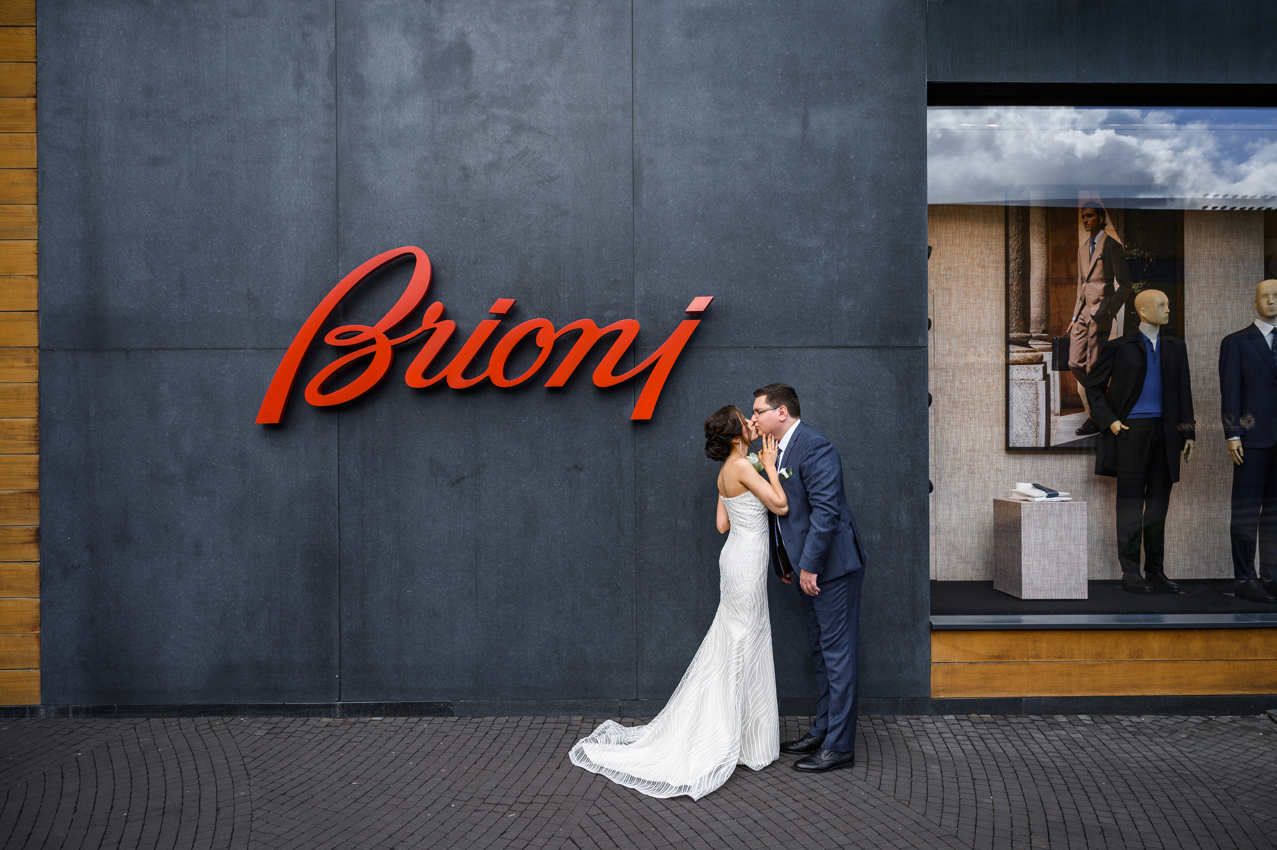 Свадебная фотосессия Барвиха luxury village. Свадебный фотограф Москва Юрий Кульман