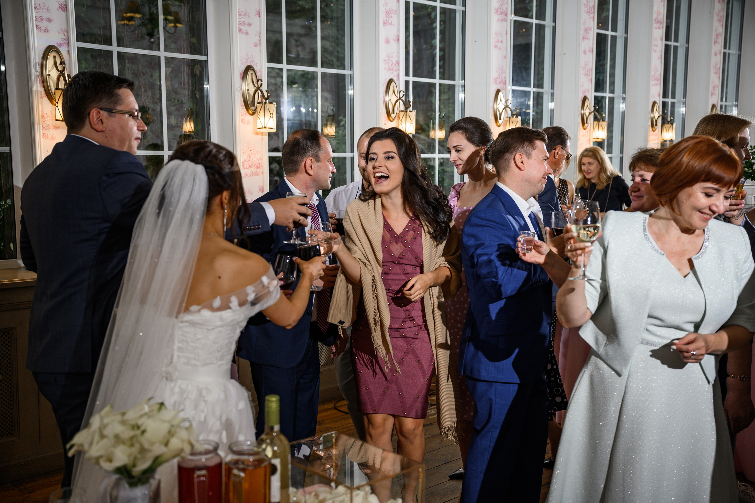 Свадебная фотосессия Барвиха luxury village. Свадебный фотограф Москва Юрий Кульман