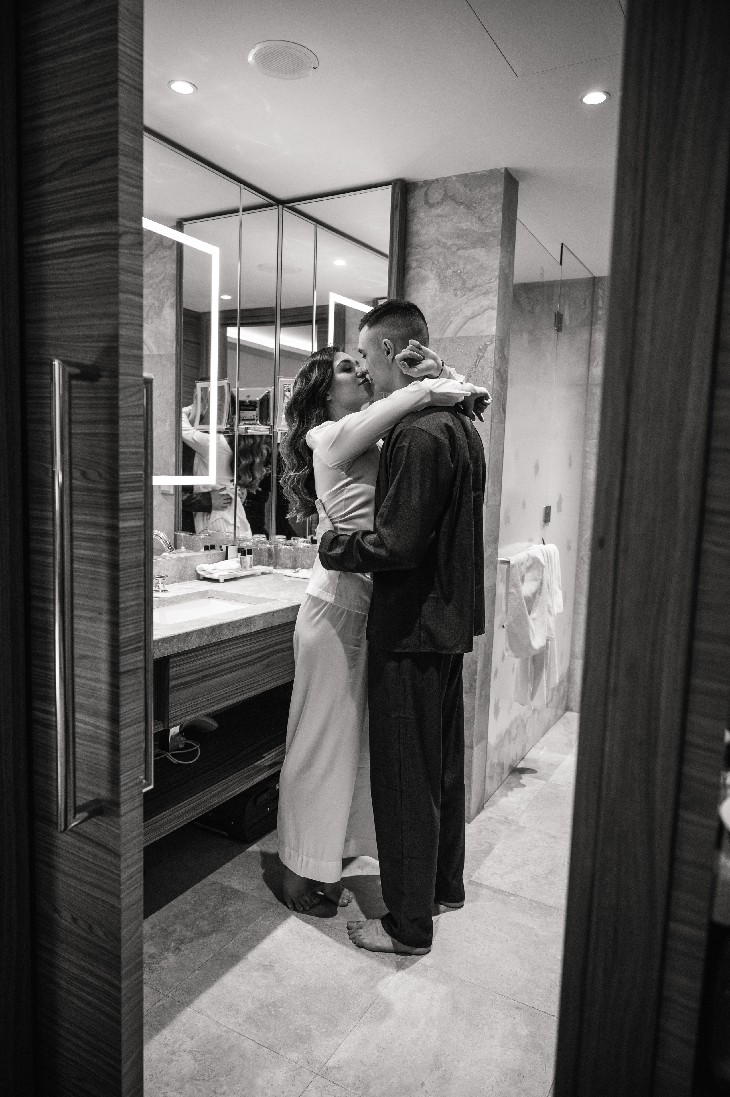 Свадебная фотосессия Radisson Blu Olympiyskiy Hotel. Свадебный фотограф Москва Юрий Кульман