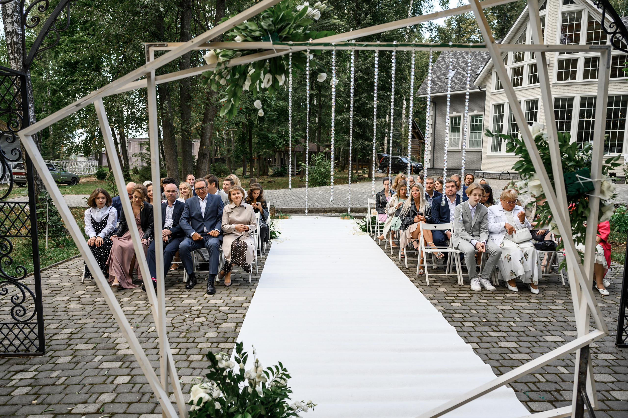 Свадебная фотосессия Барвиха luxury village. Свадебный фотограф Москва Юрий Кульман