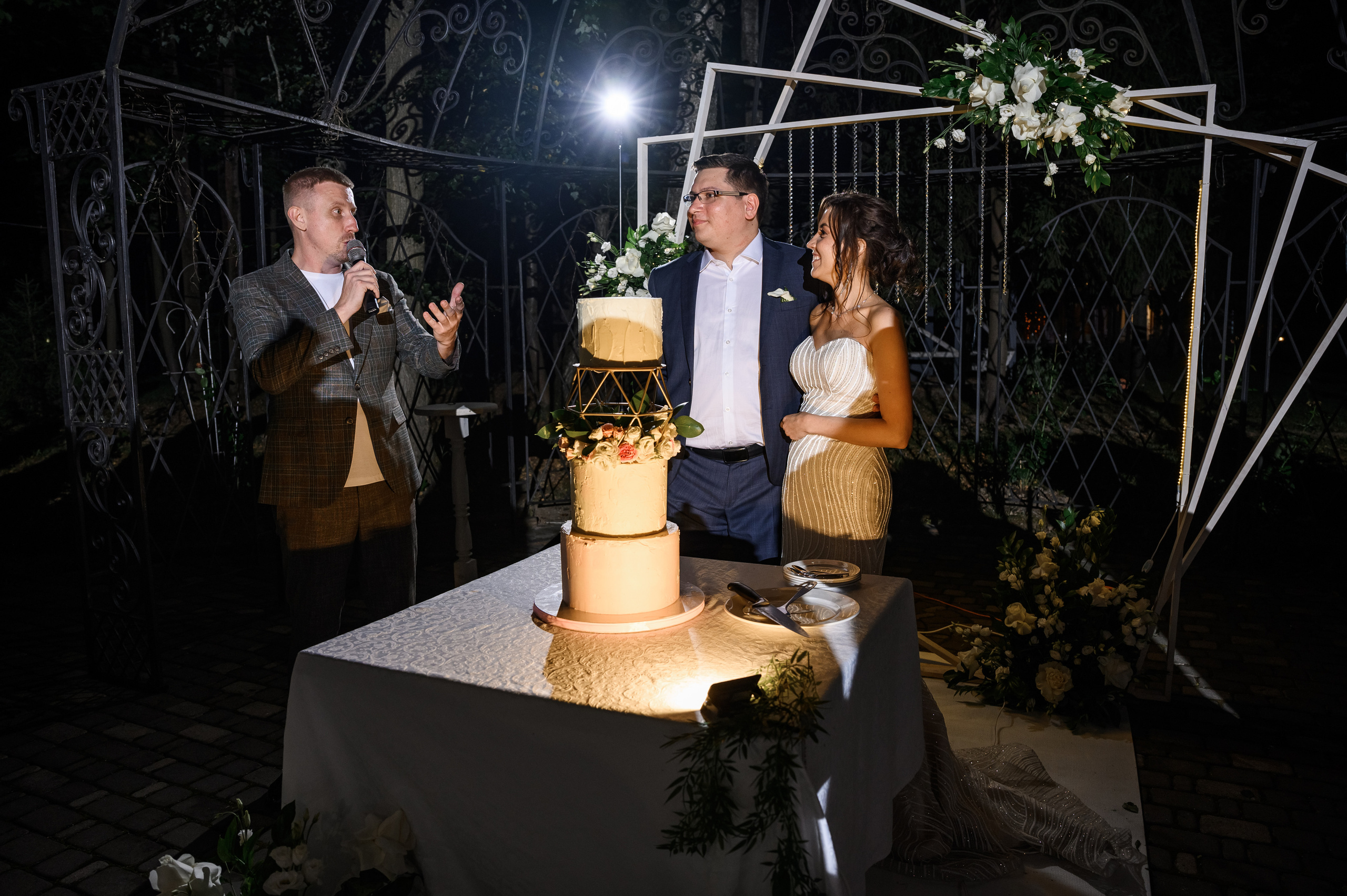 Свадебная фотосессия Барвиха luxury village. Свадебный фотограф Москва Юрий Кульман