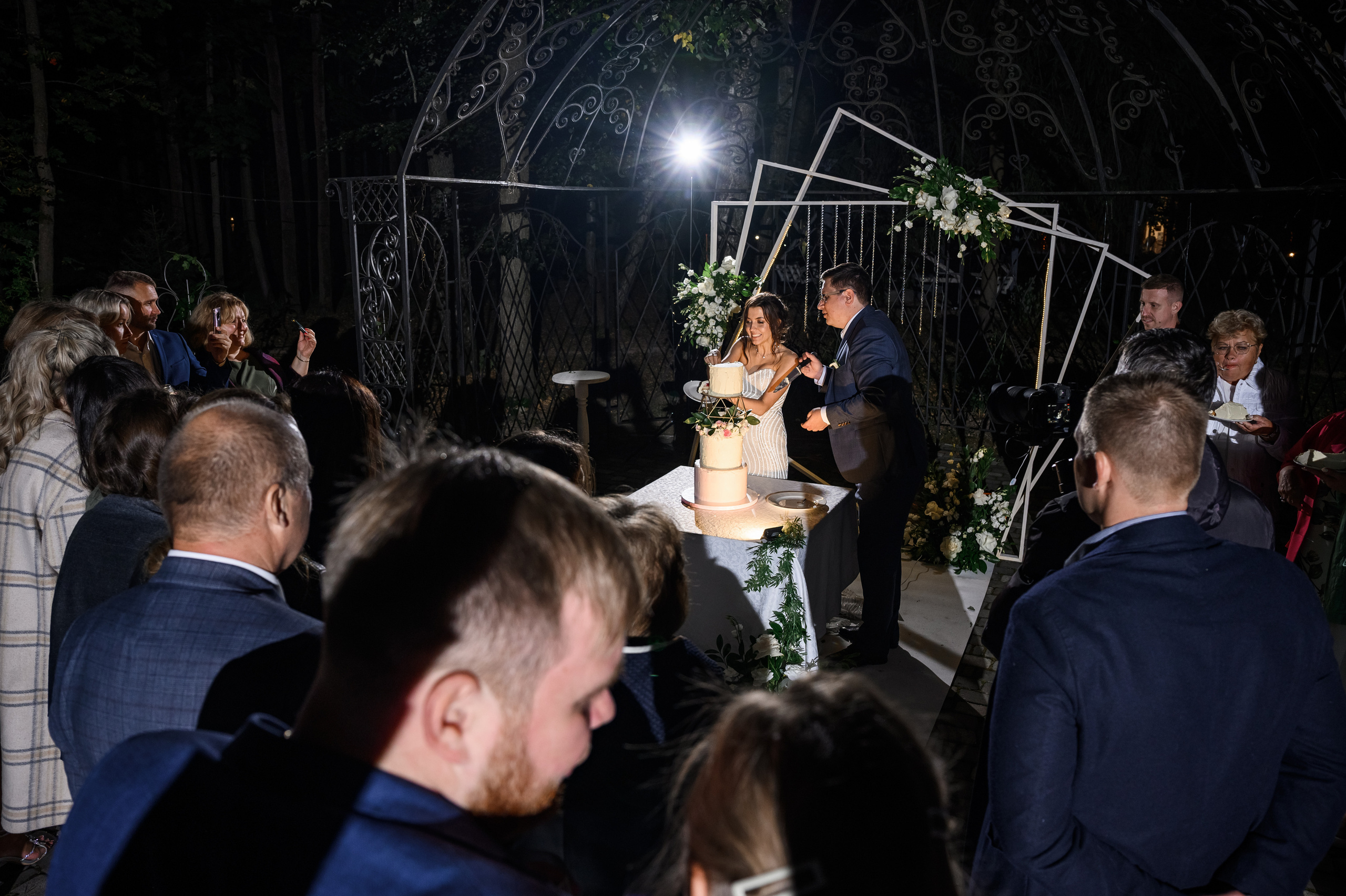 Свадебная фотосессия Барвиха luxury village. Свадебный фотограф Москва Юрий Кульман