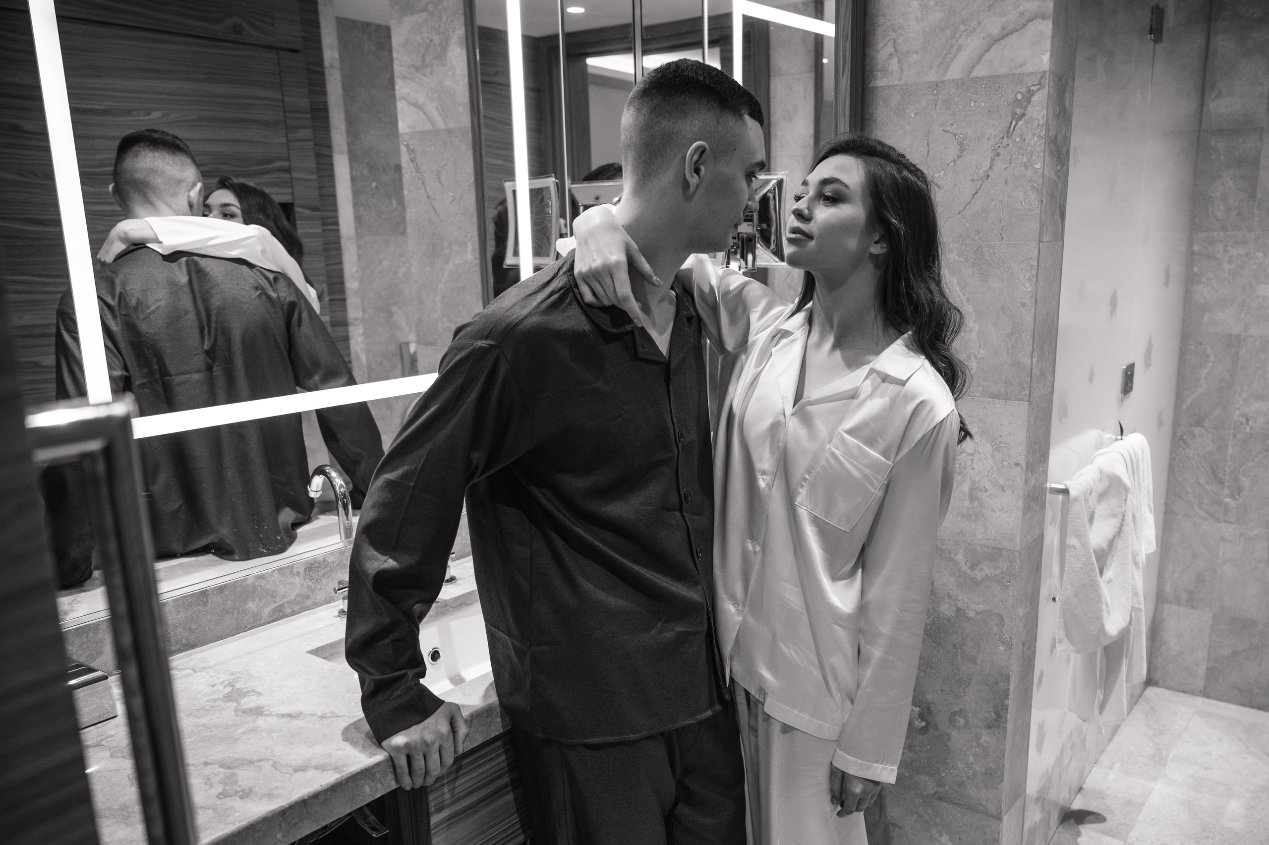 Свадебная фотосессия Radisson Blu Olympiyskiy Hotel. Свадебный фотограф Москва Юрий Кульман