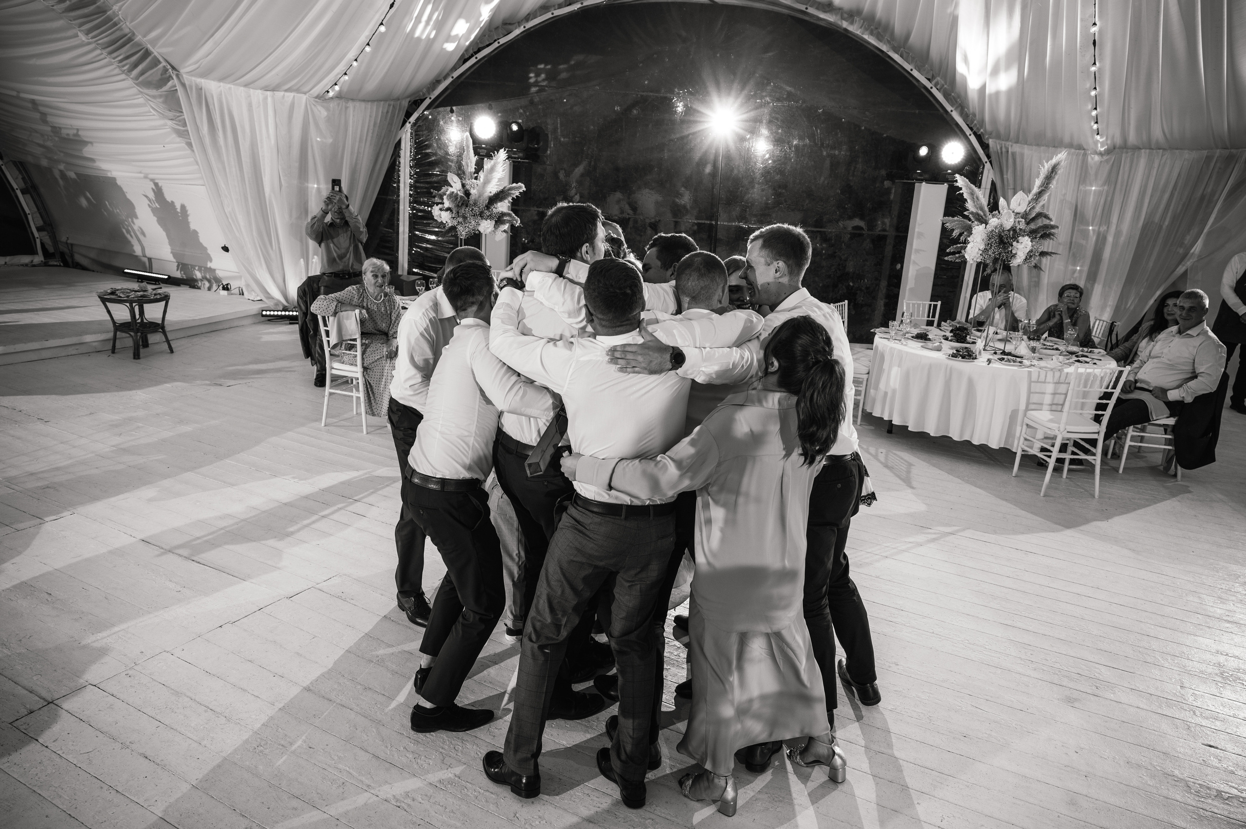 Свадьба шатёр Лесная дача. Свадебный фотограф Москва Юрий Кульман