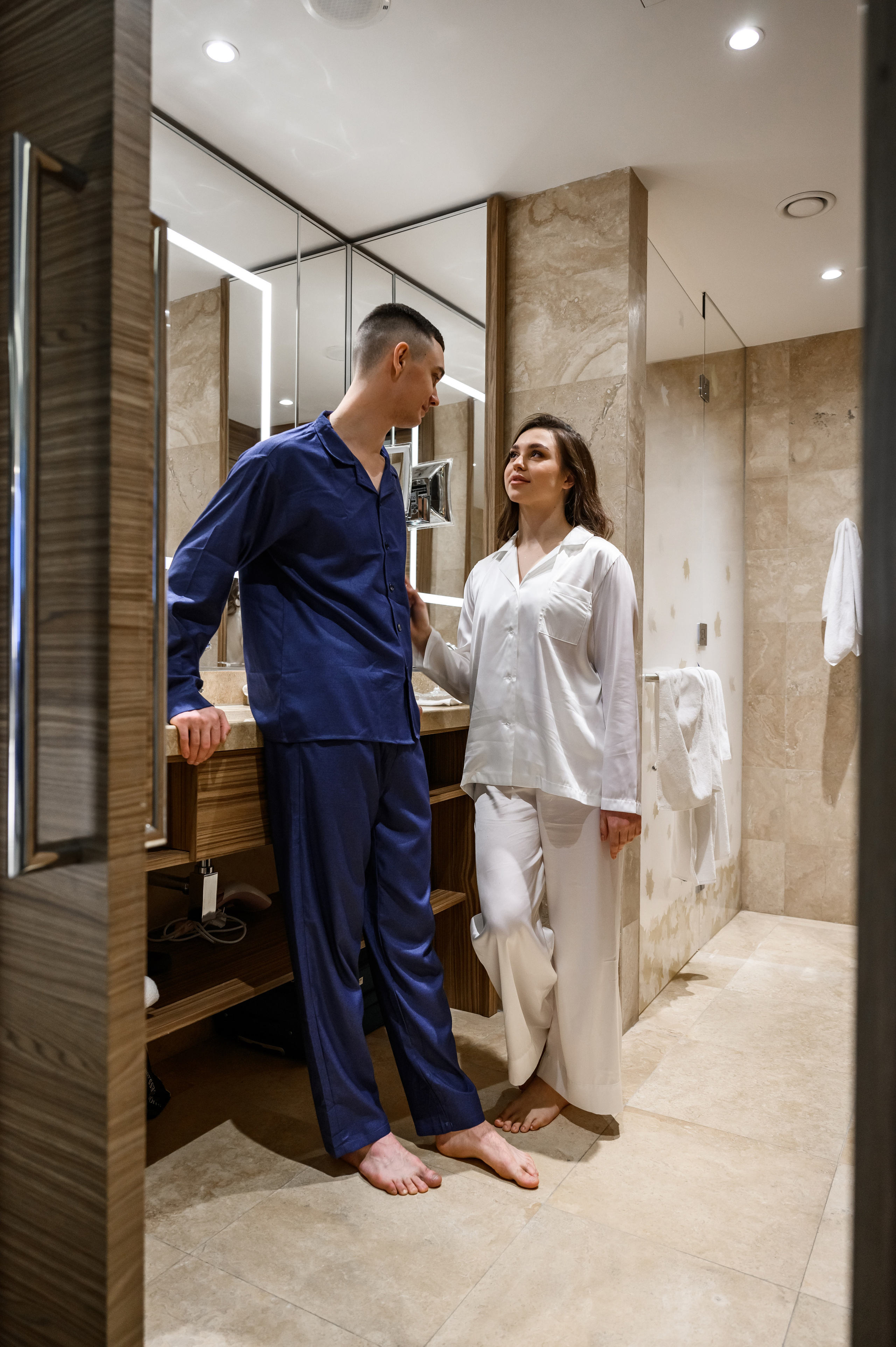 Свадебная фотосессия Radisson Blu Olympiyskiy Hotel. Свадебный фотограф Москва Юрий Кульман