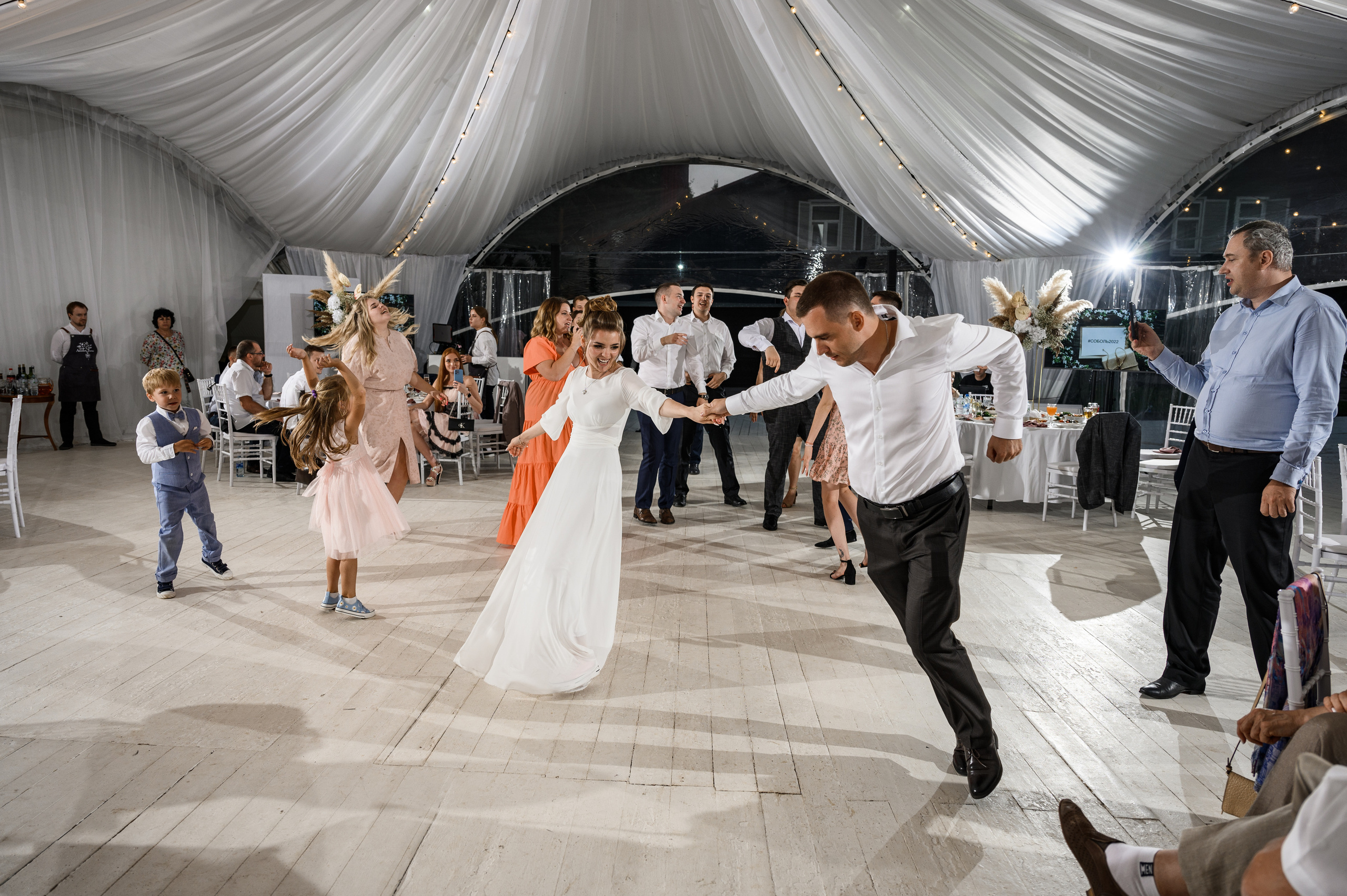 Свадьба шатёр Лесная дача. Свадебный фотограф Москва Юрий Кульман