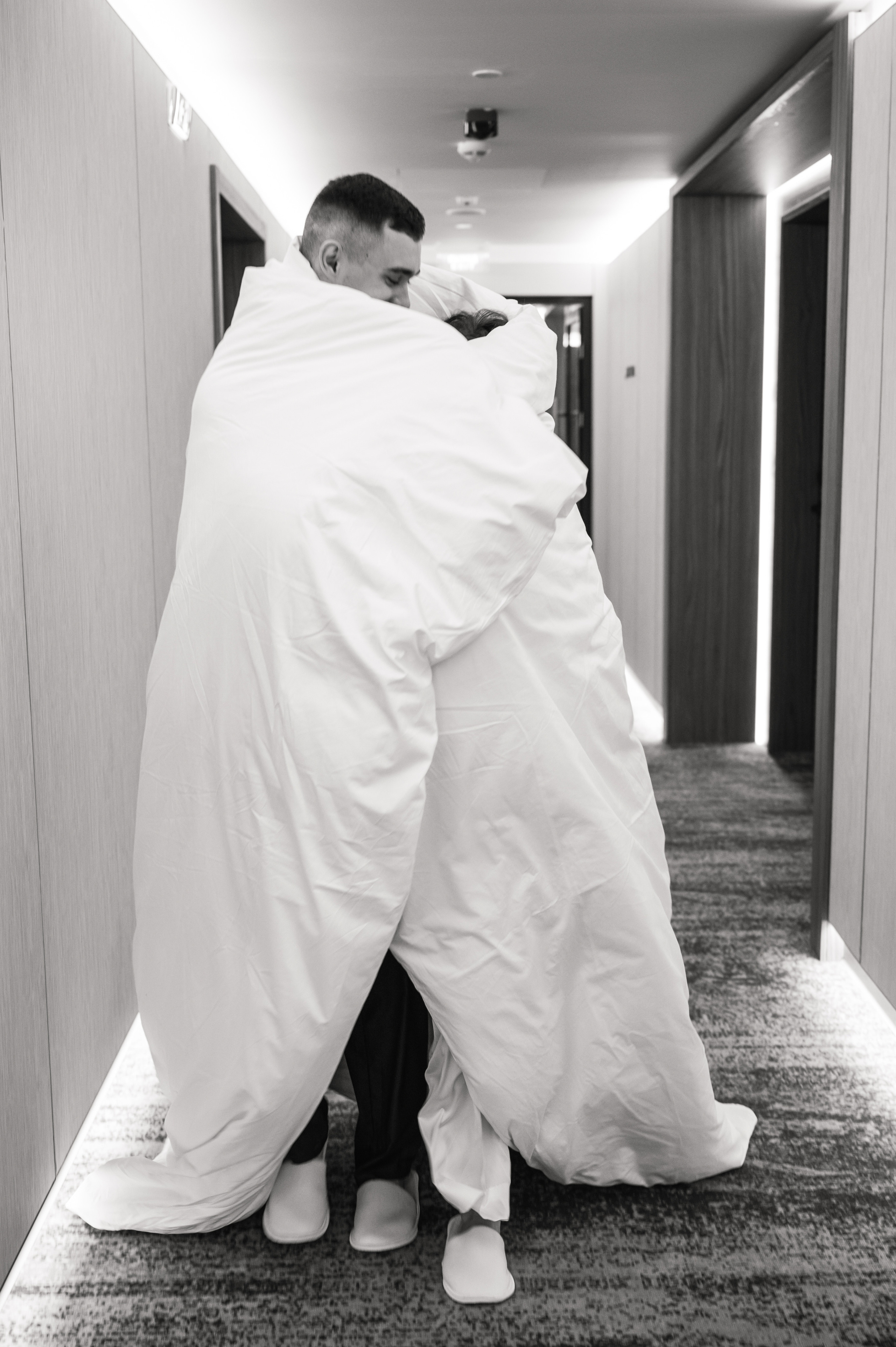 Свадебная фотосессия Radisson Blu Olympiyskiy Hotel. Свадебный фотограф Москва Юрий Кульман