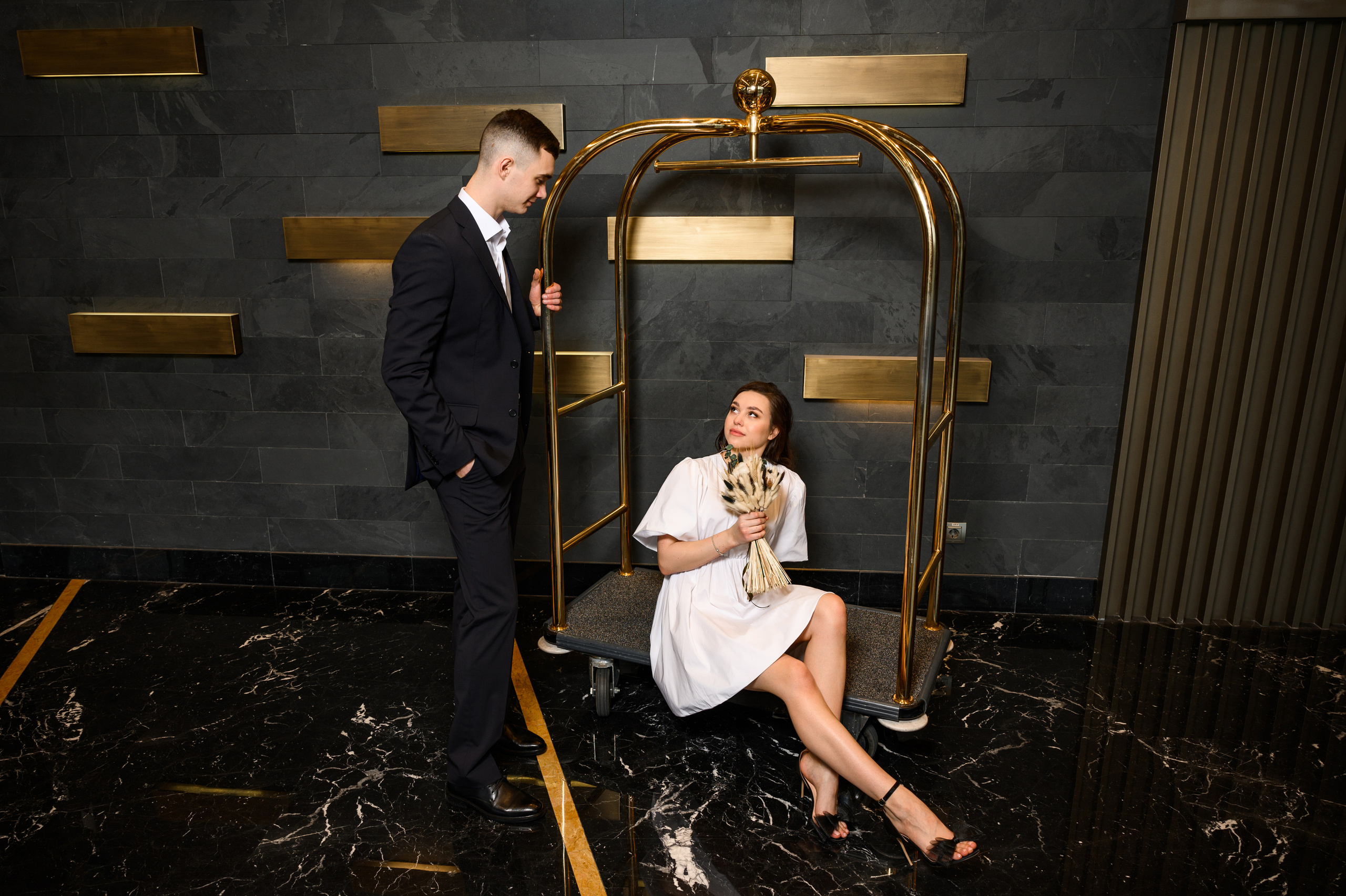 Свадебная фотосессия Radisson Blu Olympiyskiy Hotel. Свадебный фотограф Москва Юрий Кульман