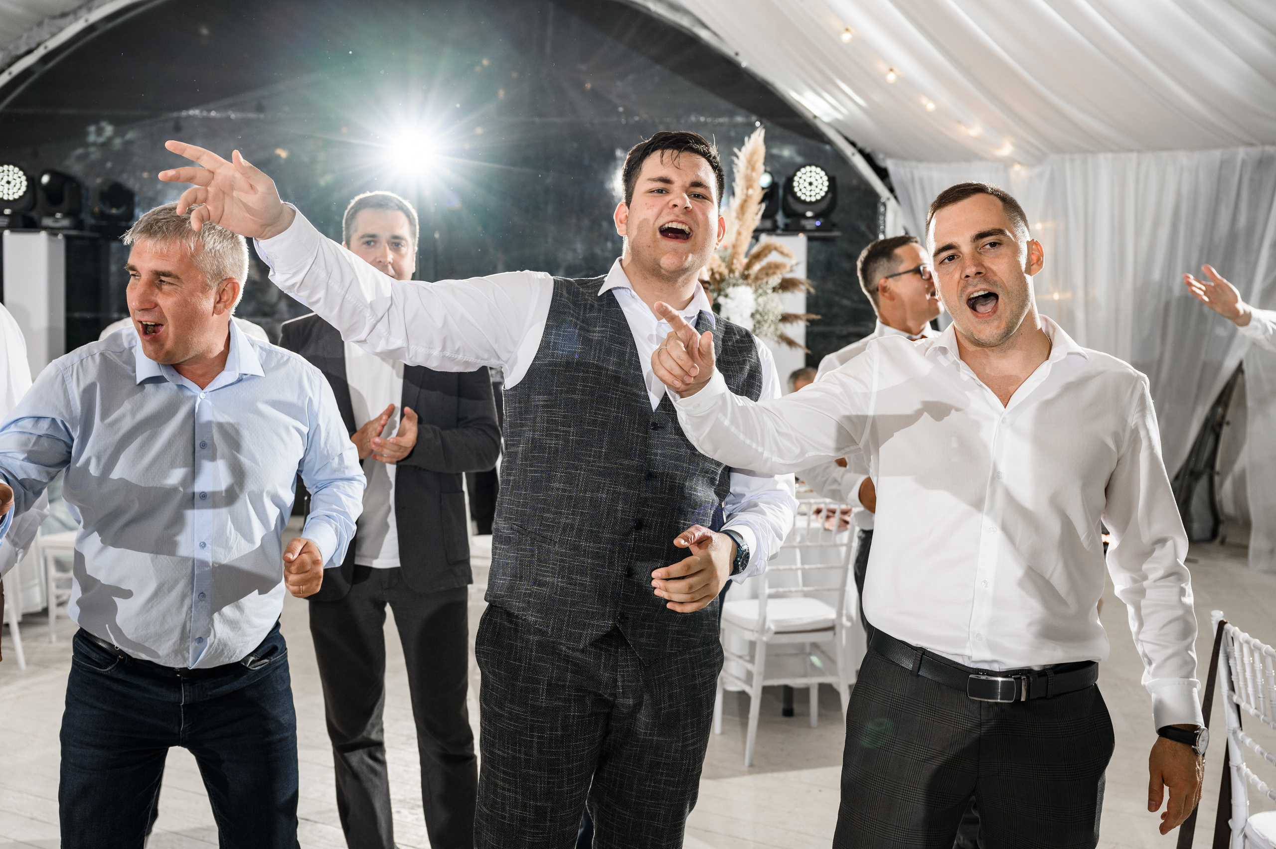 Свадьба шатёр Лесная дача. Свадебный фотограф Москва Юрий Кульман