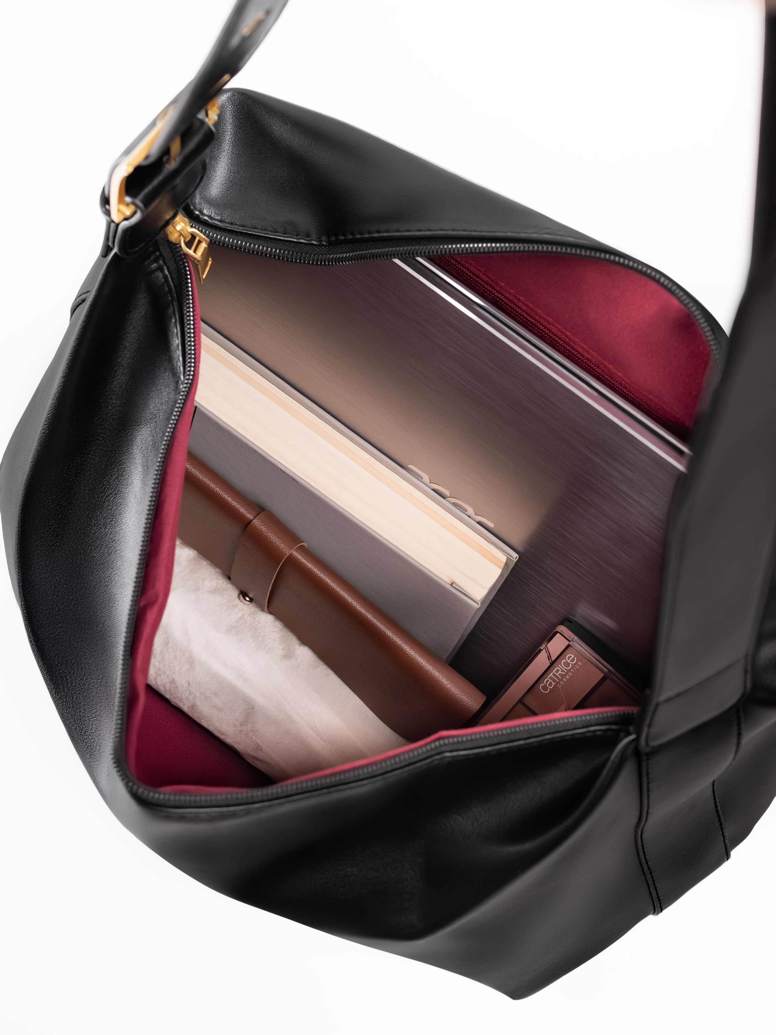 Q Кожаные сумки женские предметка серия 4. Предметный фотограф, фото для маркетплейсов Пятигорск, КМВ