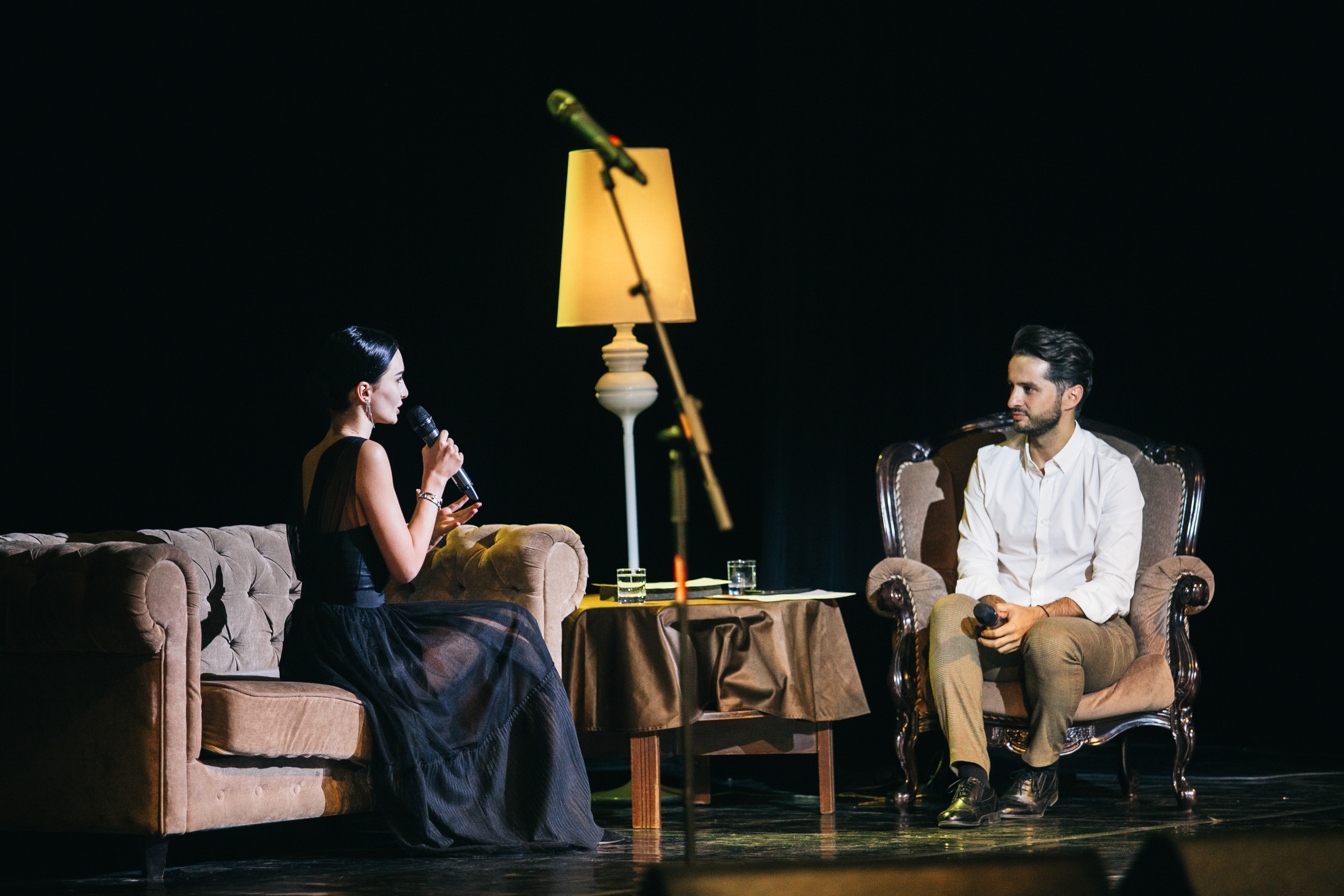 Поэтический вечер в Петербурге. Портфолио свадебного фотографа. Роман Каргаполов