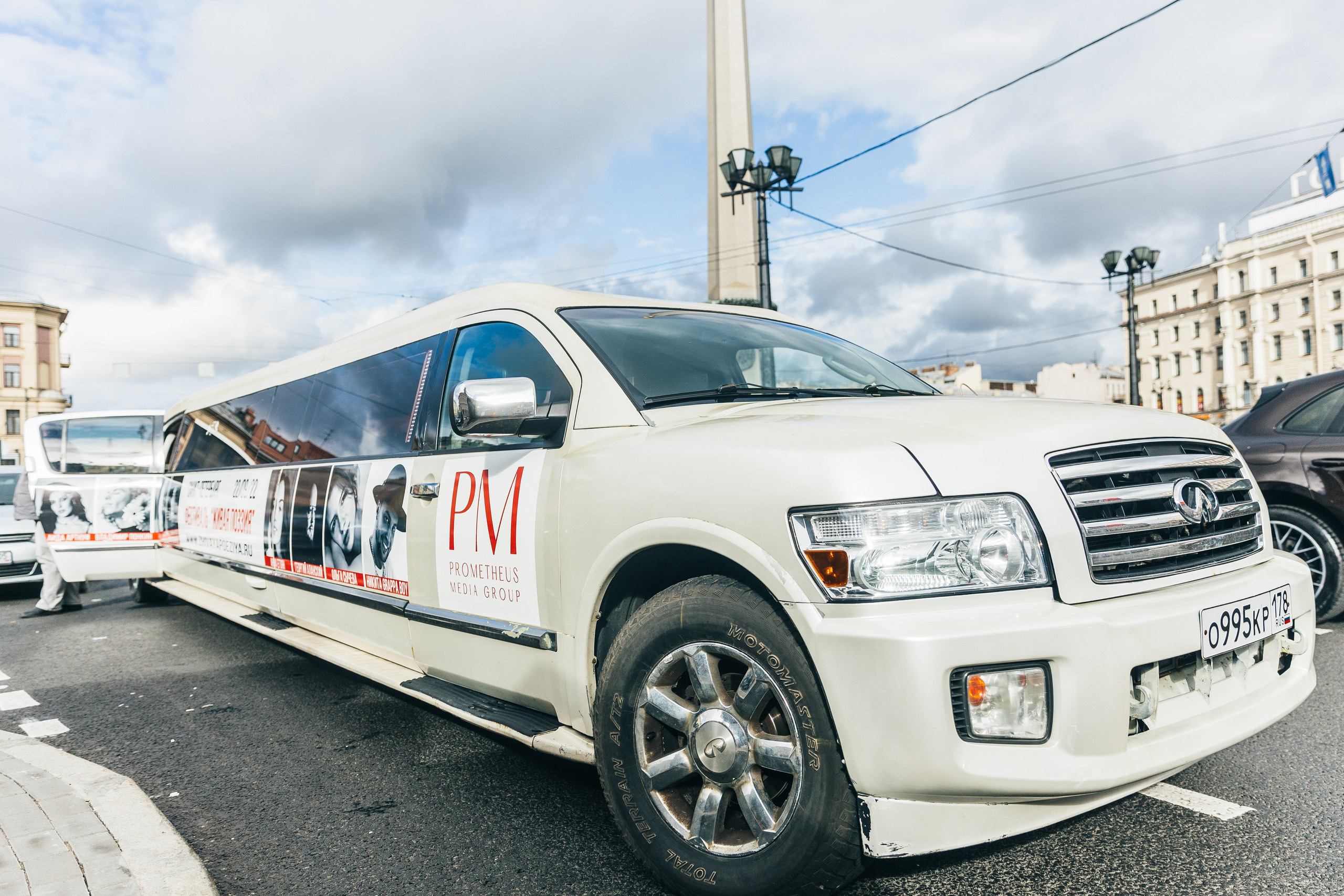 Поэтический вечер в Петербурге. Портфолио свадебного фотографа. Роман Каргаполов