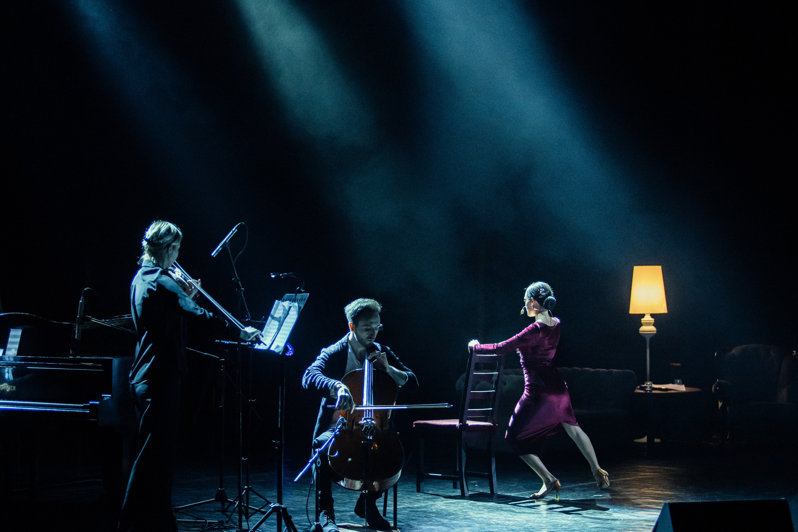 Поэтический вечер в Петербурге. Портфолио свадебного фотографа. Роман Каргаполов