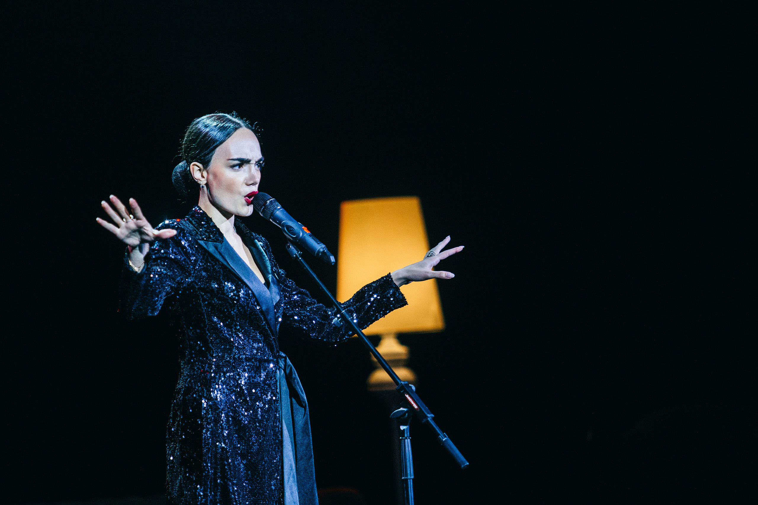 Поэтический вечер в Петербурге. Портфолио свадебного фотографа. Роман Каргаполов