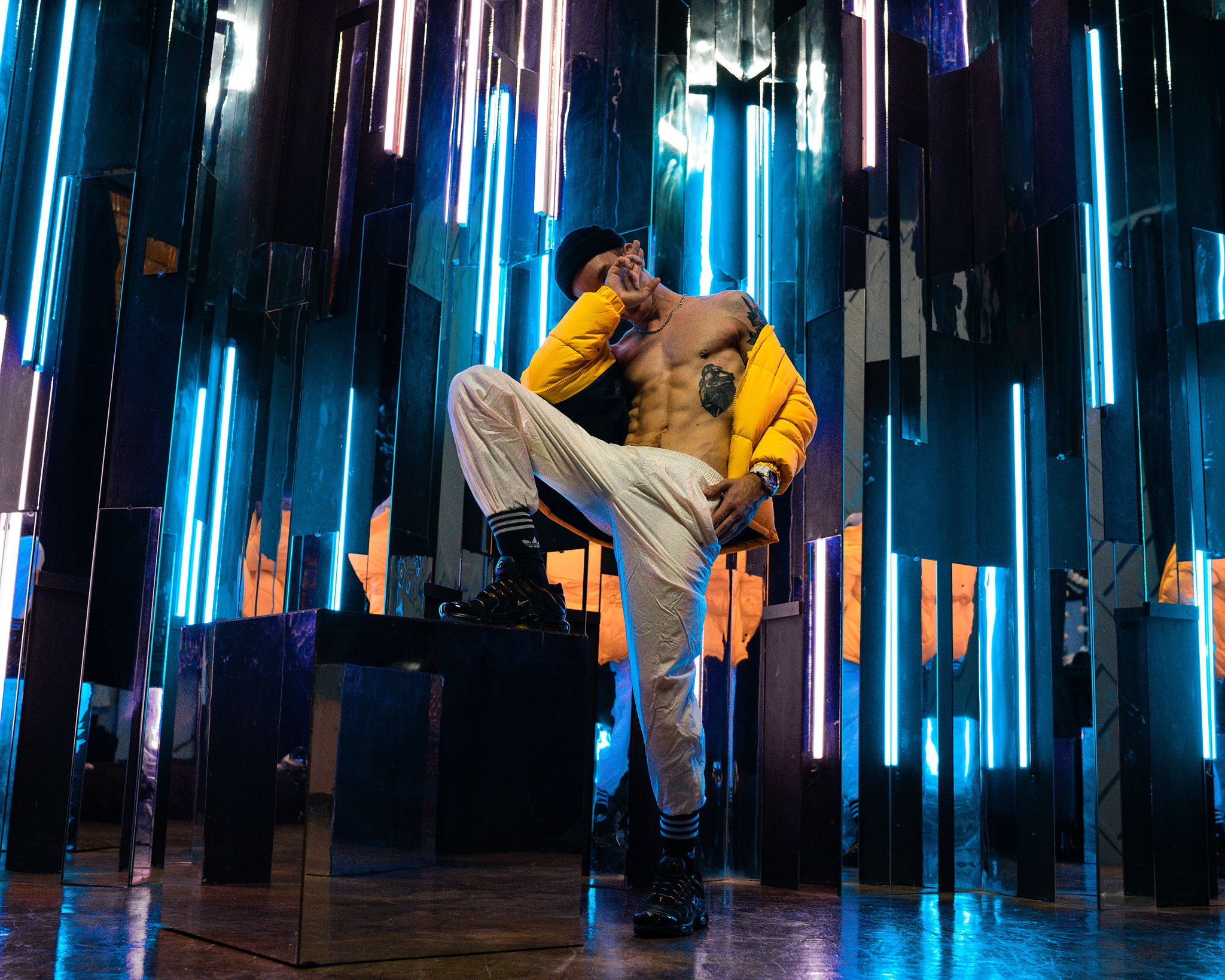 EUGENE X NEON. ANDY KIN Мужской и ню-фотограф в Москве