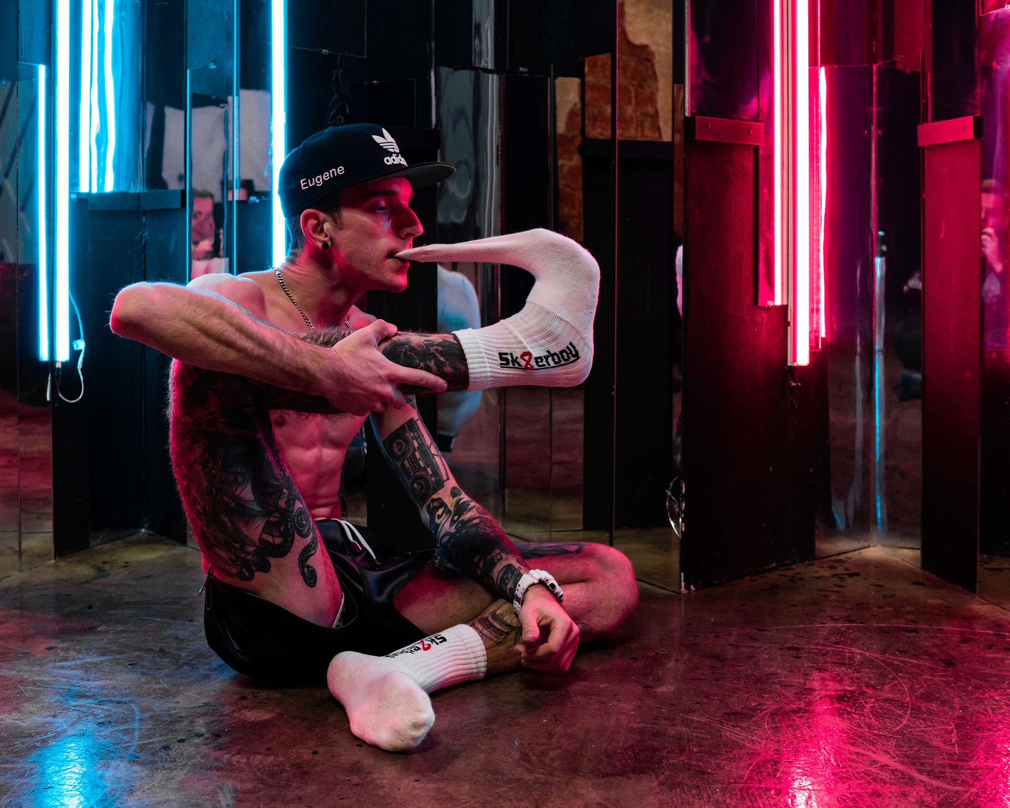 NEON x FETISH. ANDY KIN Мужской и ню-фотограф в Москве