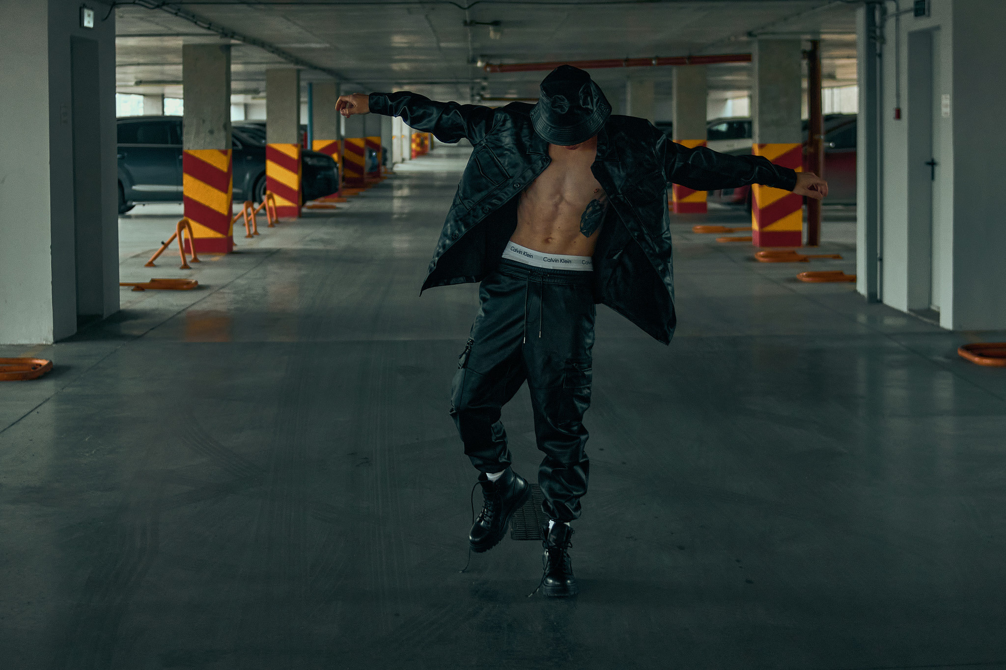 EUGEN X FLACON. ANDY KIN Мужской и ню-фотограф в Москве