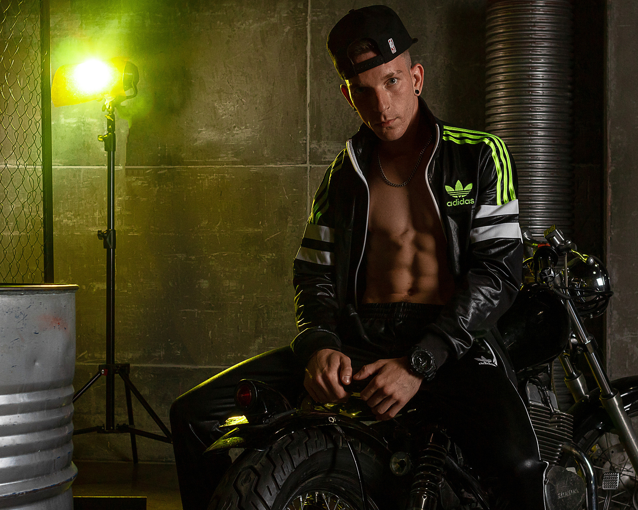 FACTORY. ANDY KIN Мужской и ню-фотограф в Москве