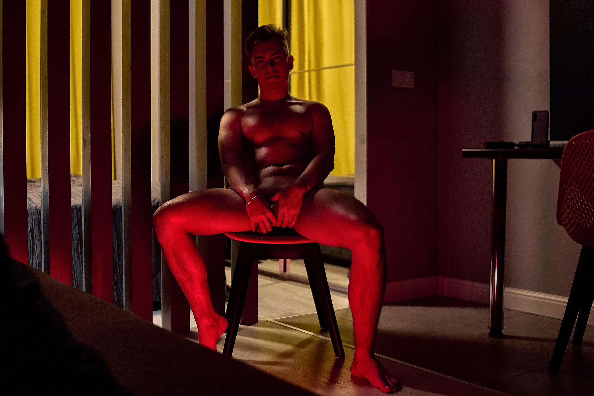 HOT IN APARTS. ANDY KIN Мужской и ню-фотограф в Москве