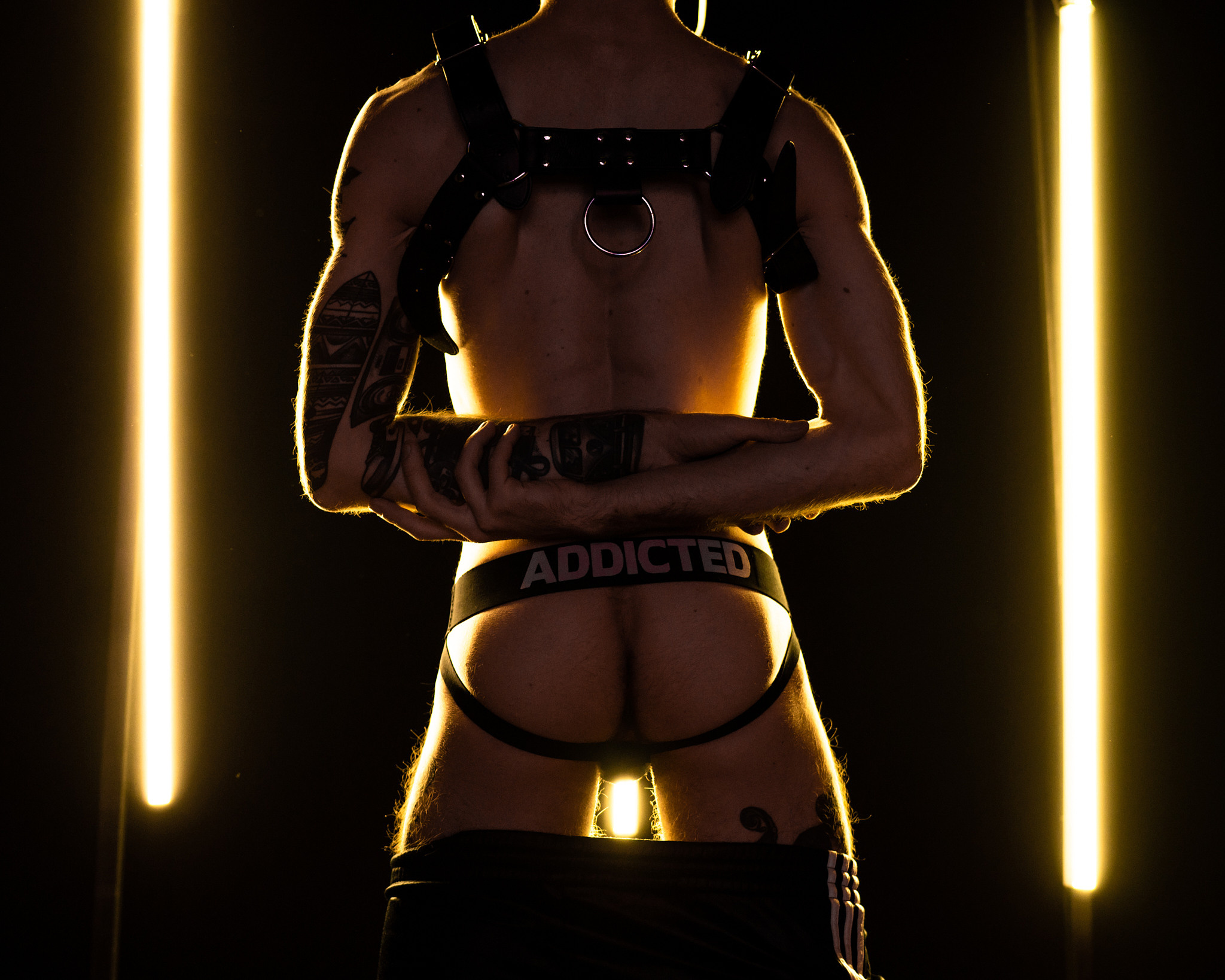 NEON x FETISH. ANDY KIN Мужской и ню-фотограф в Москве